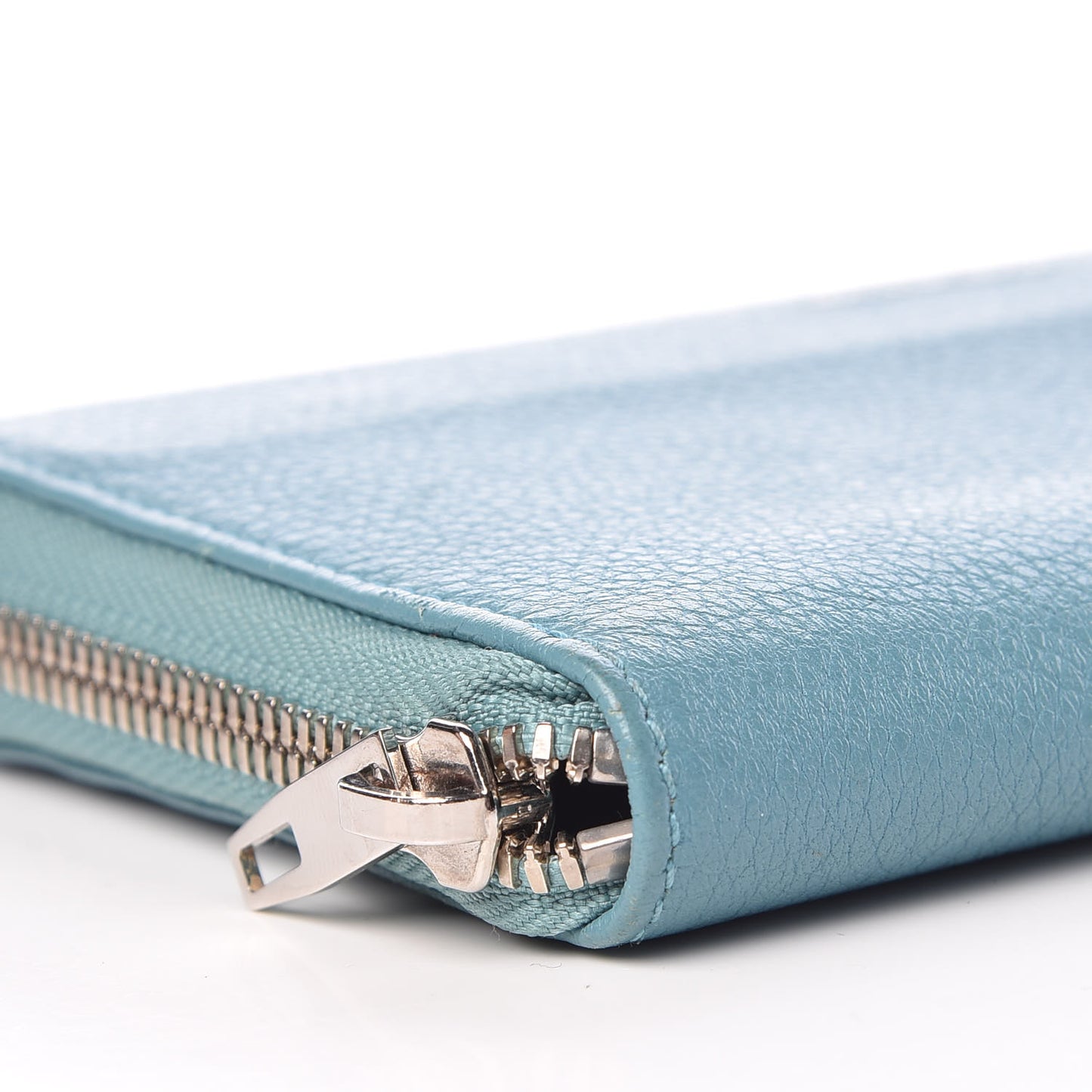Calfskin Essential Continental Zip Around Wallet Bleu