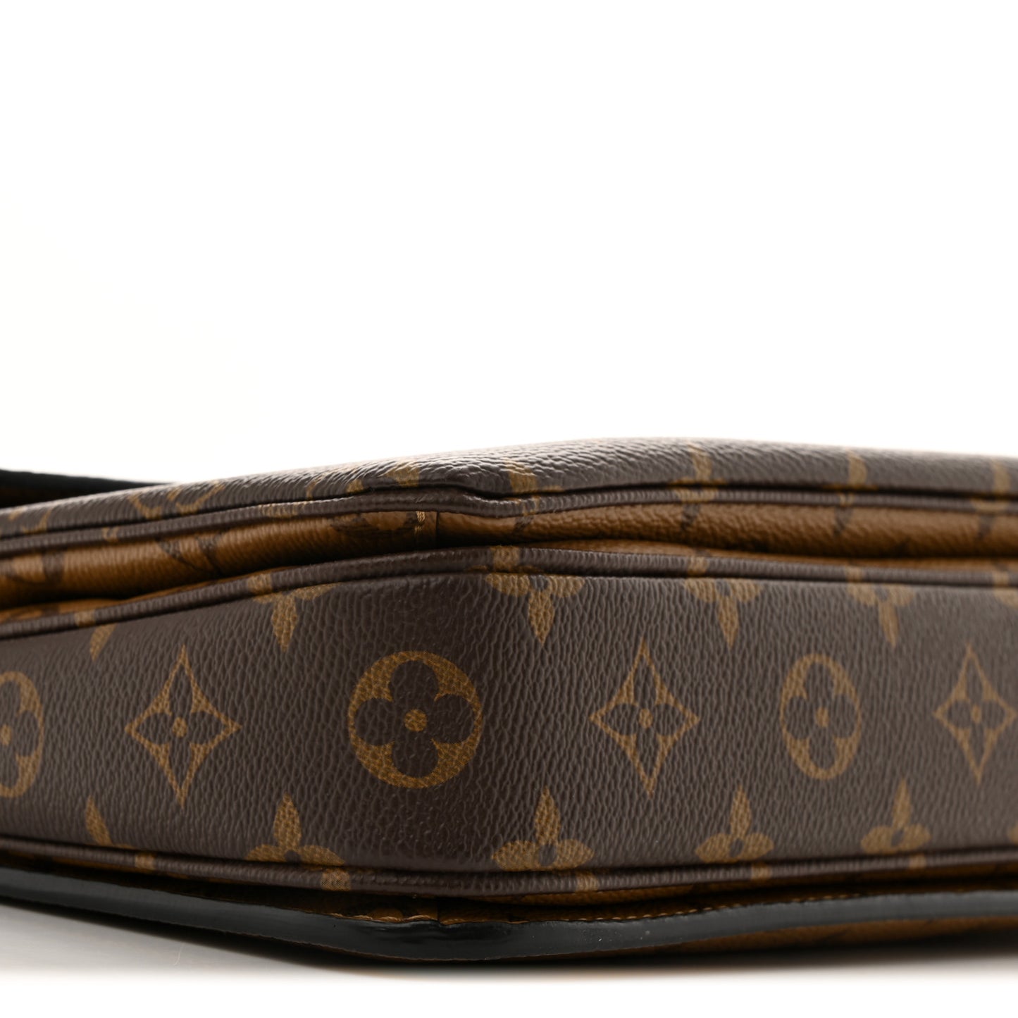 Reverse Monogram Pochette Metis