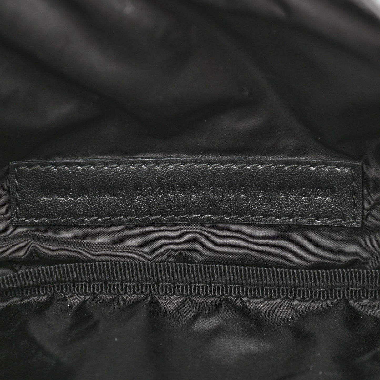 Nylon Wheel Logo Belt Bag Gris Cendre