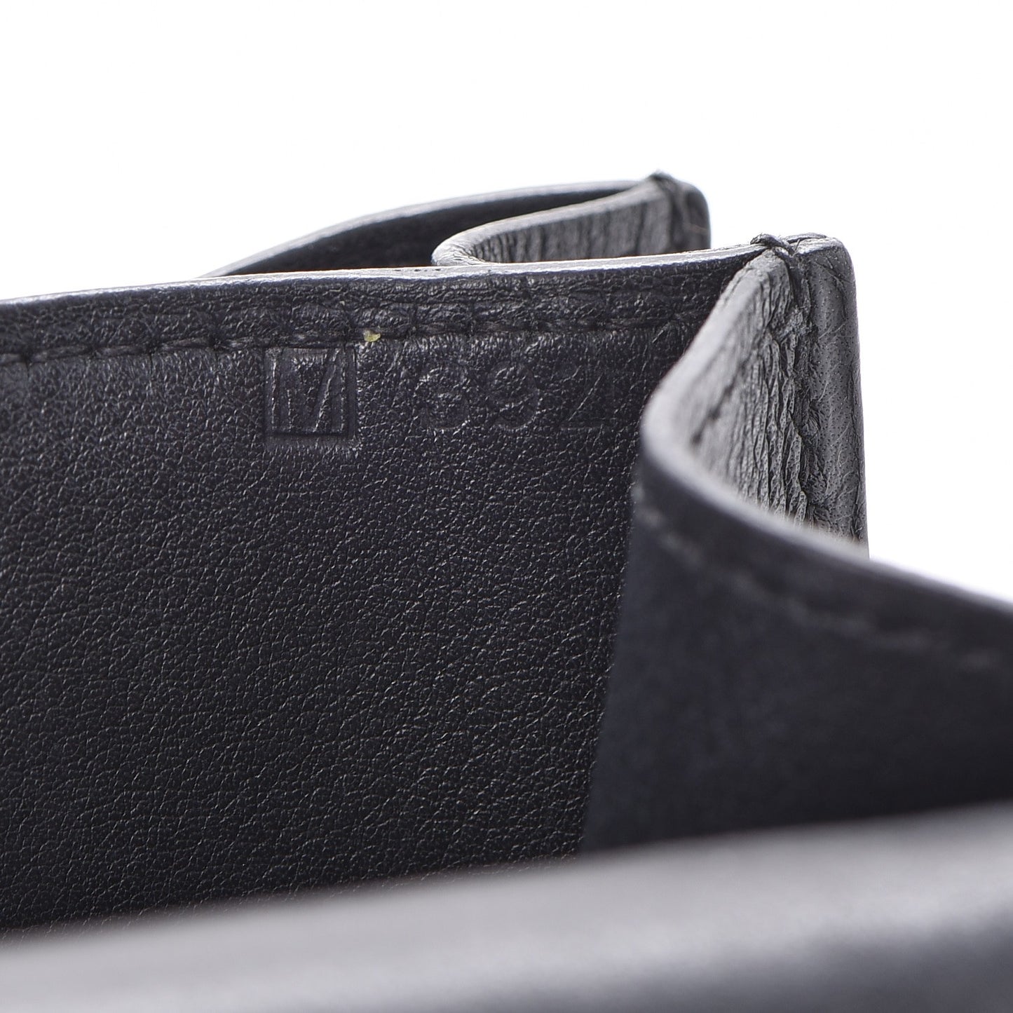 Veau Swift Enamel Constance 18 Black