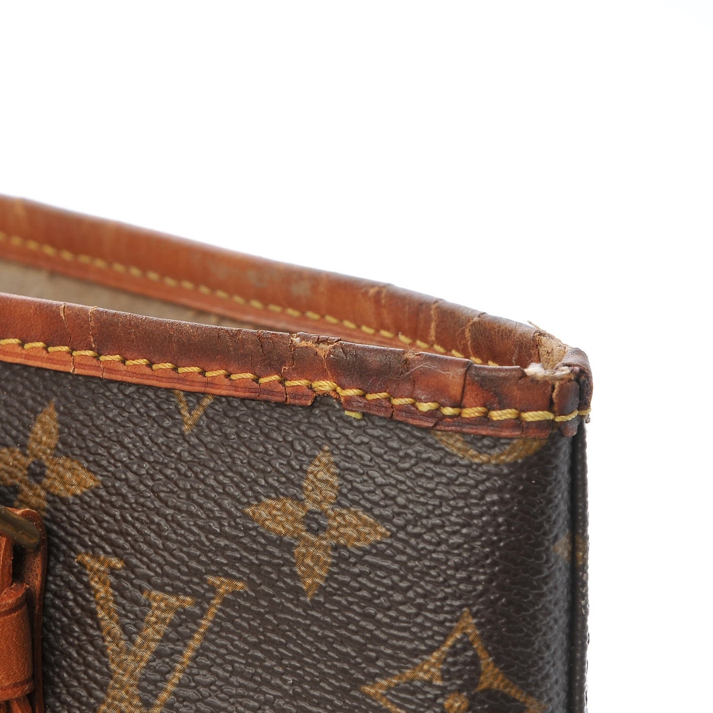 Monogram Petit Bucket 23