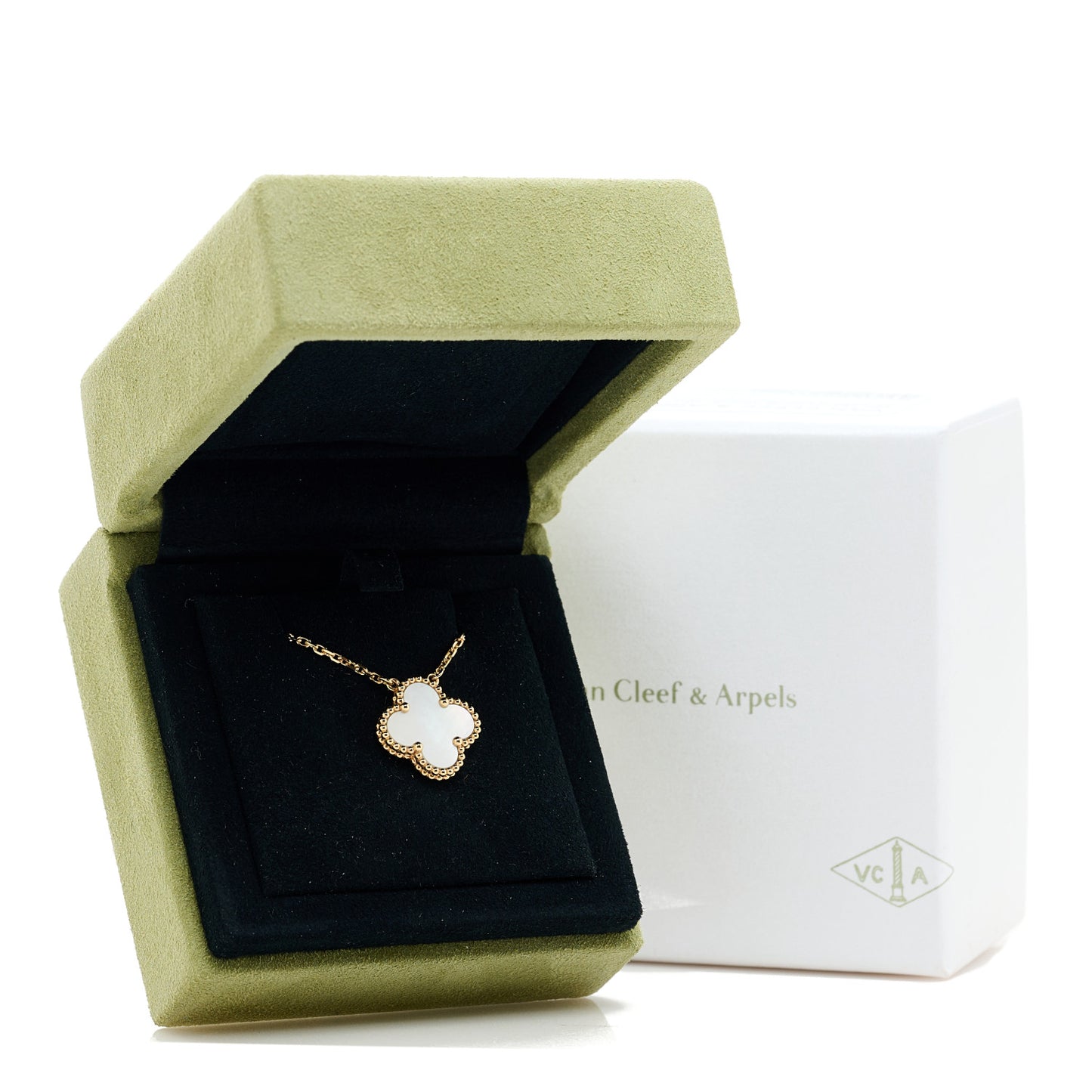 18K Yellow Gold Mother of Pearl Vintage Alhambra Pendant Necklace