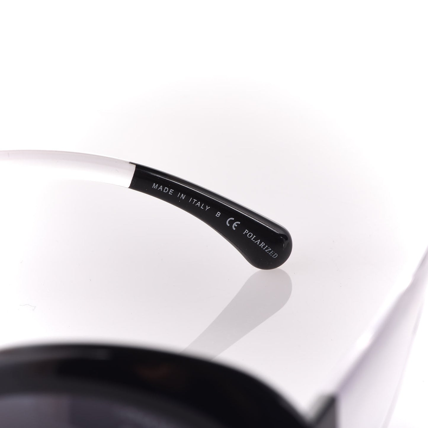 Signature Oval Polarized Sunglasses 5265 Black