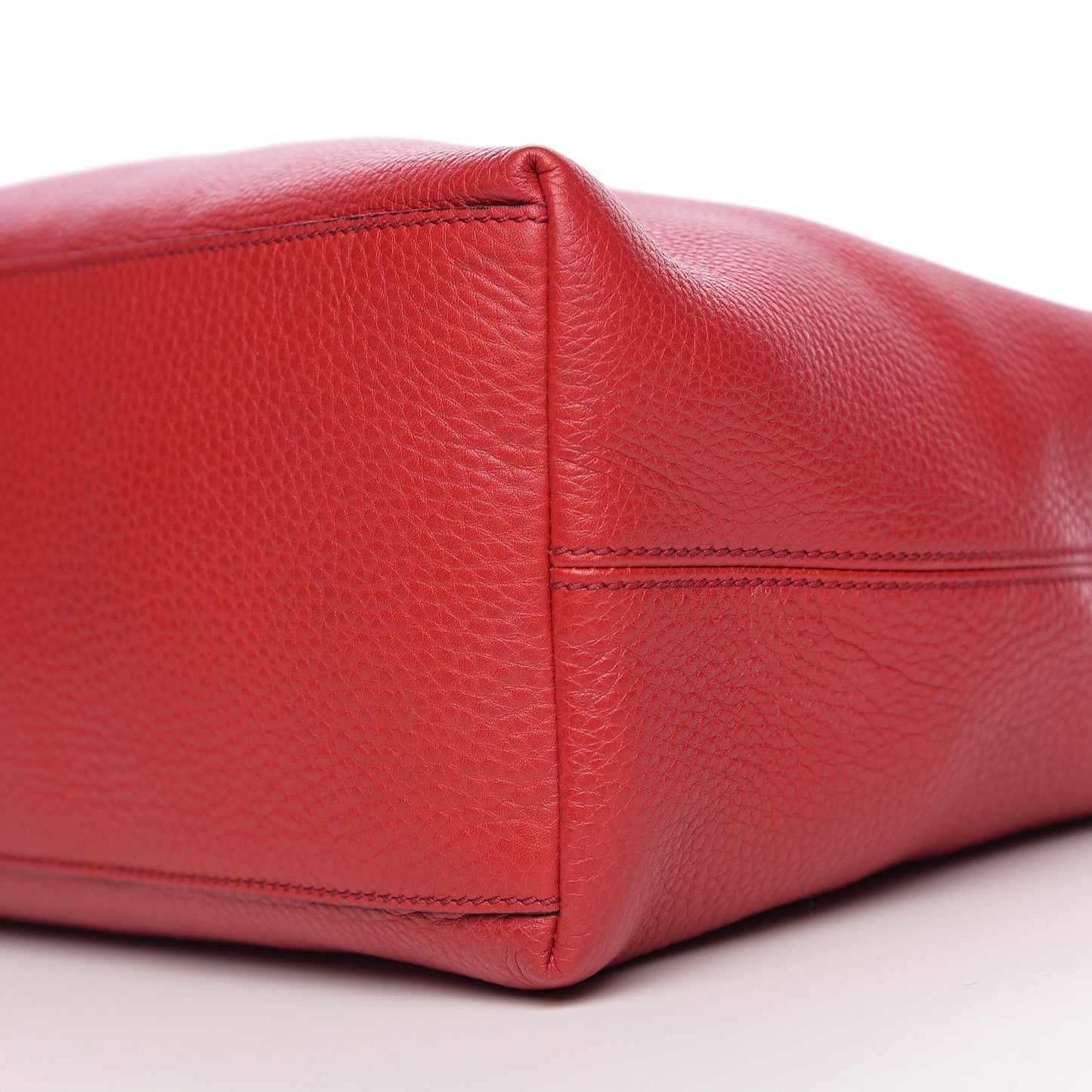 Pebbled Calfskin Medium Soho Chain Shoulder Bag Tabasco Red