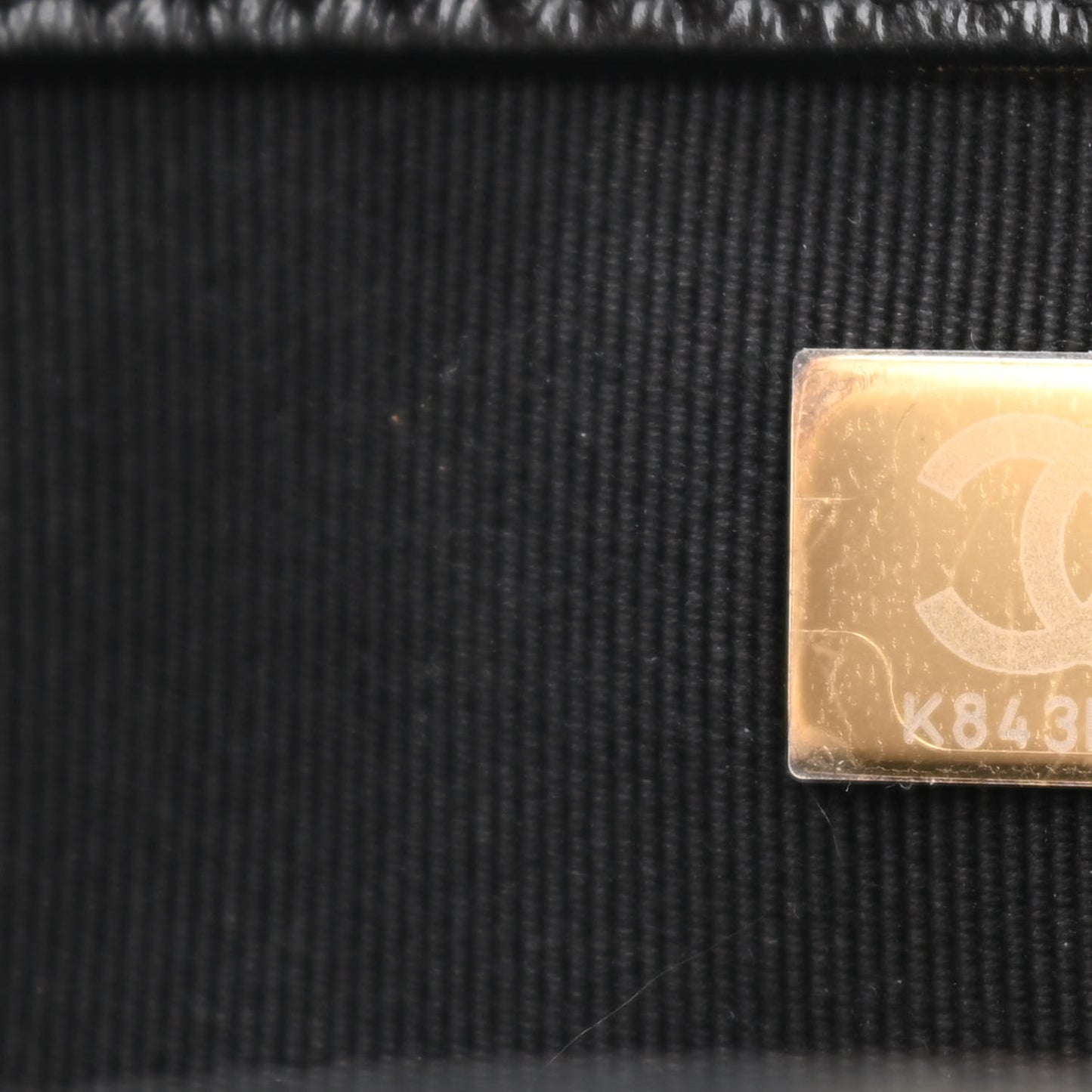 Metallic Glazed Calfskin Medium Boy Flap Black Gold