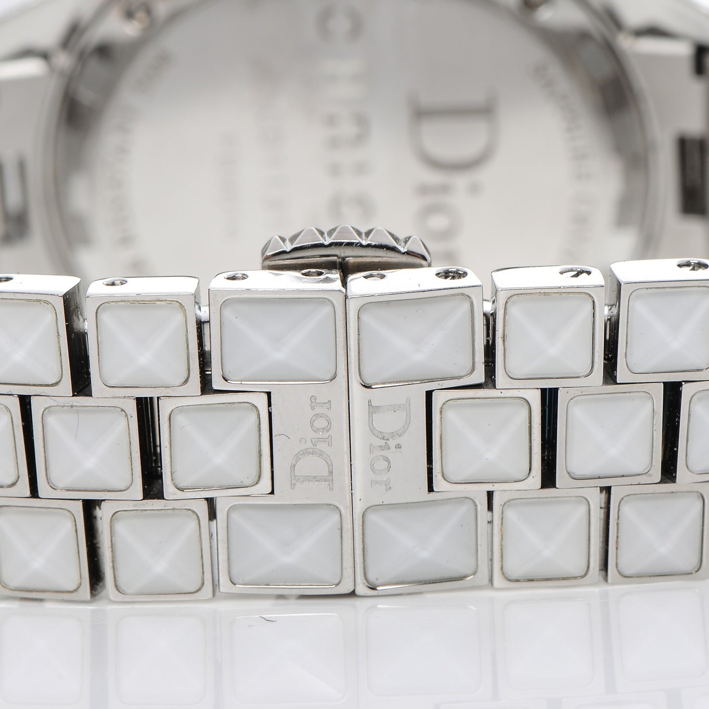 Stainless Steel Diamond Bezel Sapphire 33mm Christal Quartz Watch White