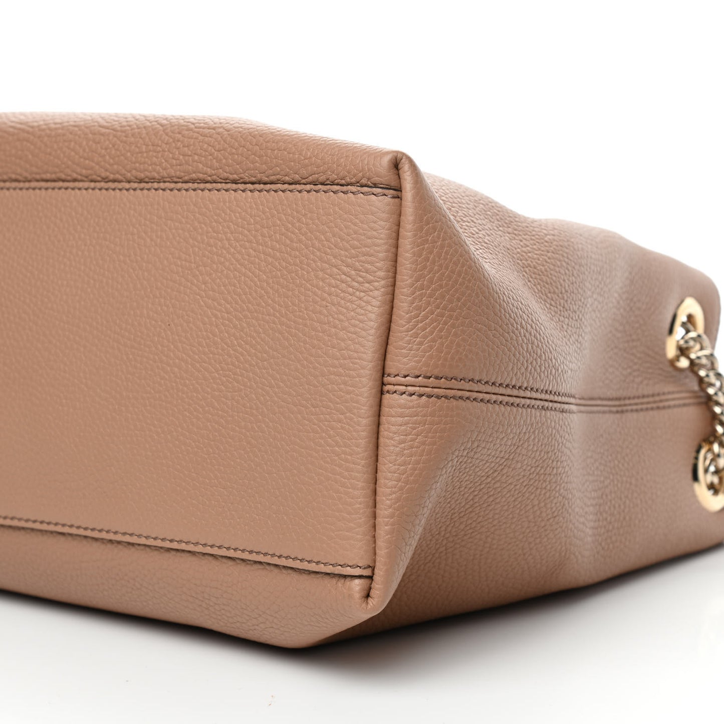 Pebbled Calfskin Medium Soho Chain Shoulder Bag Camelia