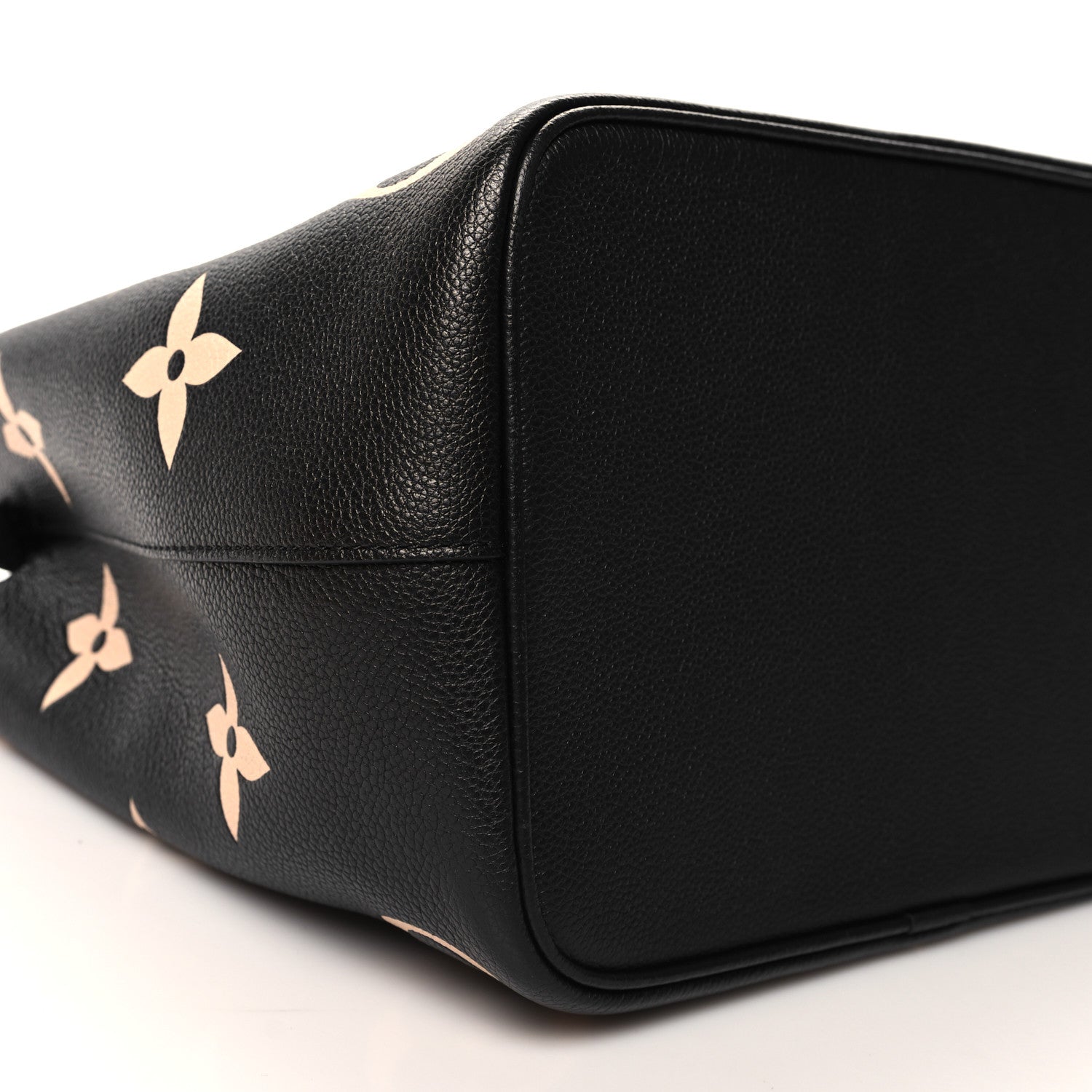 Louis Vuitton Empreinte Monogram Giant Neonoe MM Black Beige 9 of 11