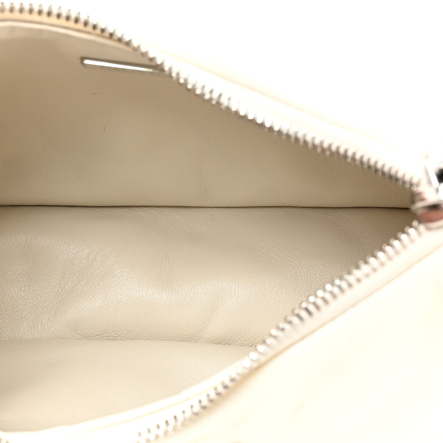 Nappa Soft Padded Re-Edition 2005 Shoulder Bag White