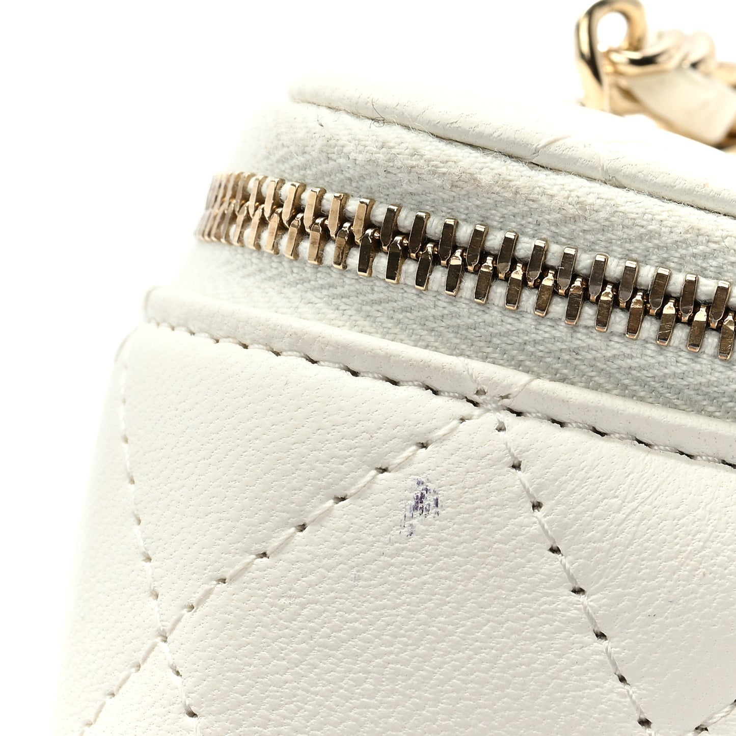 Lambskin Quilted Enamel Pearl Crush Mini Vanity Case With Chain White