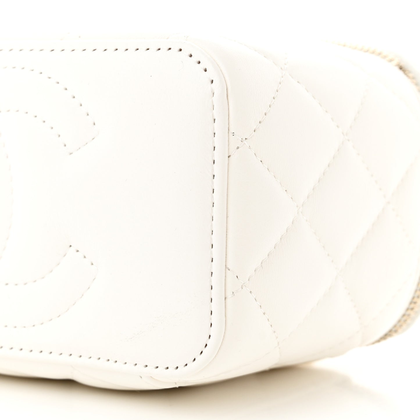 Lambskin Enamel Quilted Logo Small Vanity Case With Chain White