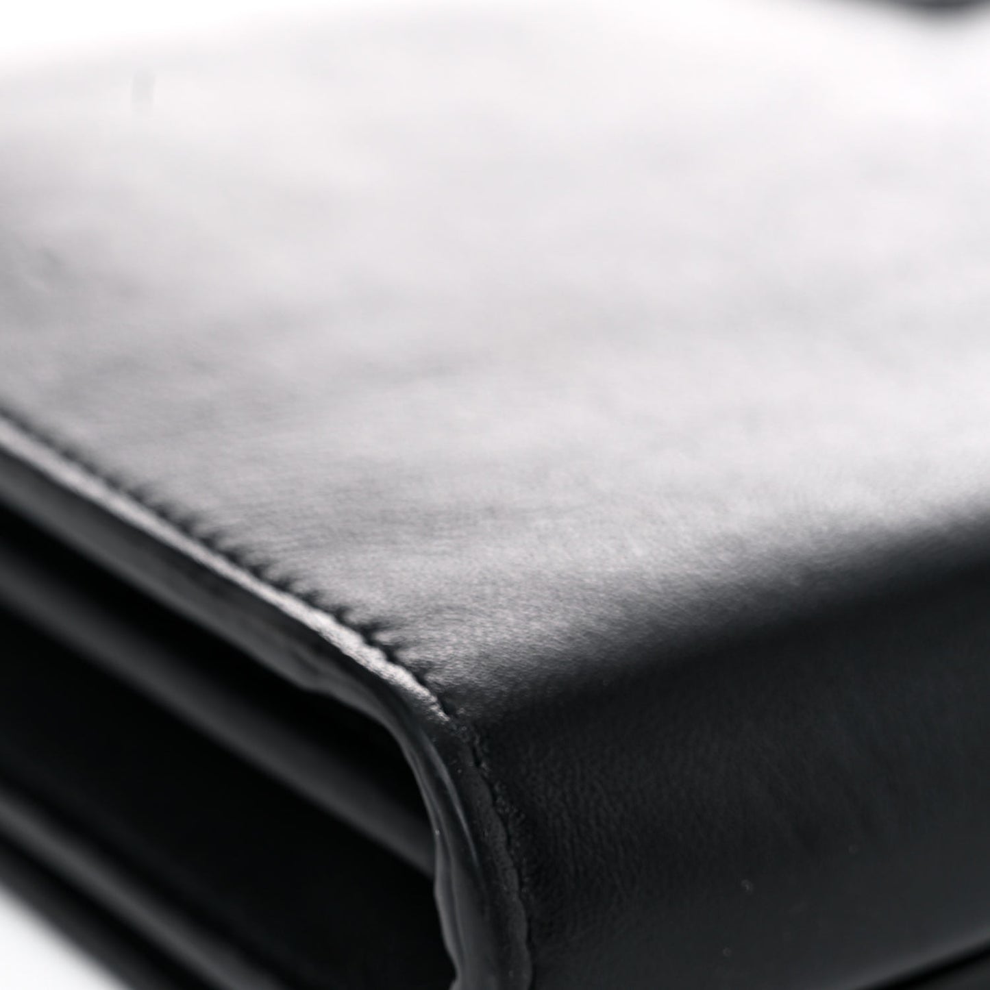 Calfskin Classic Y Ligne Chain Wallet Black