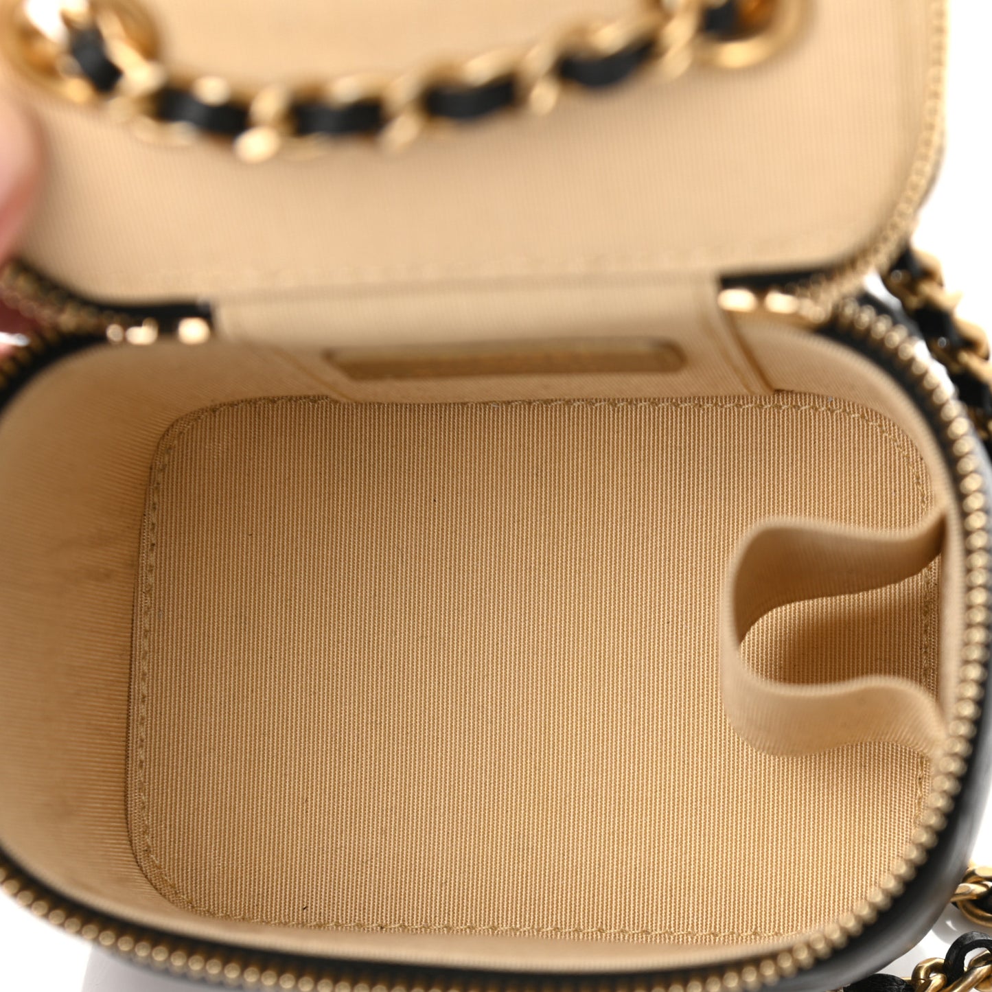 Lambskin Quilted Mini Pearl Crush Vanity Case With Chain Black