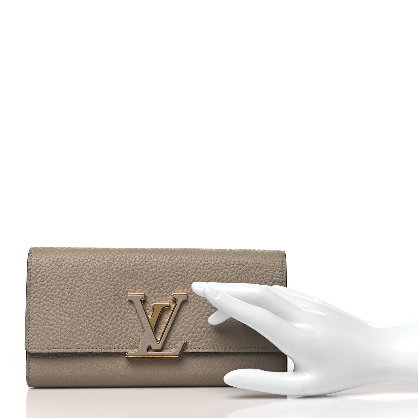 Taurillon Capucines Wallet Galet