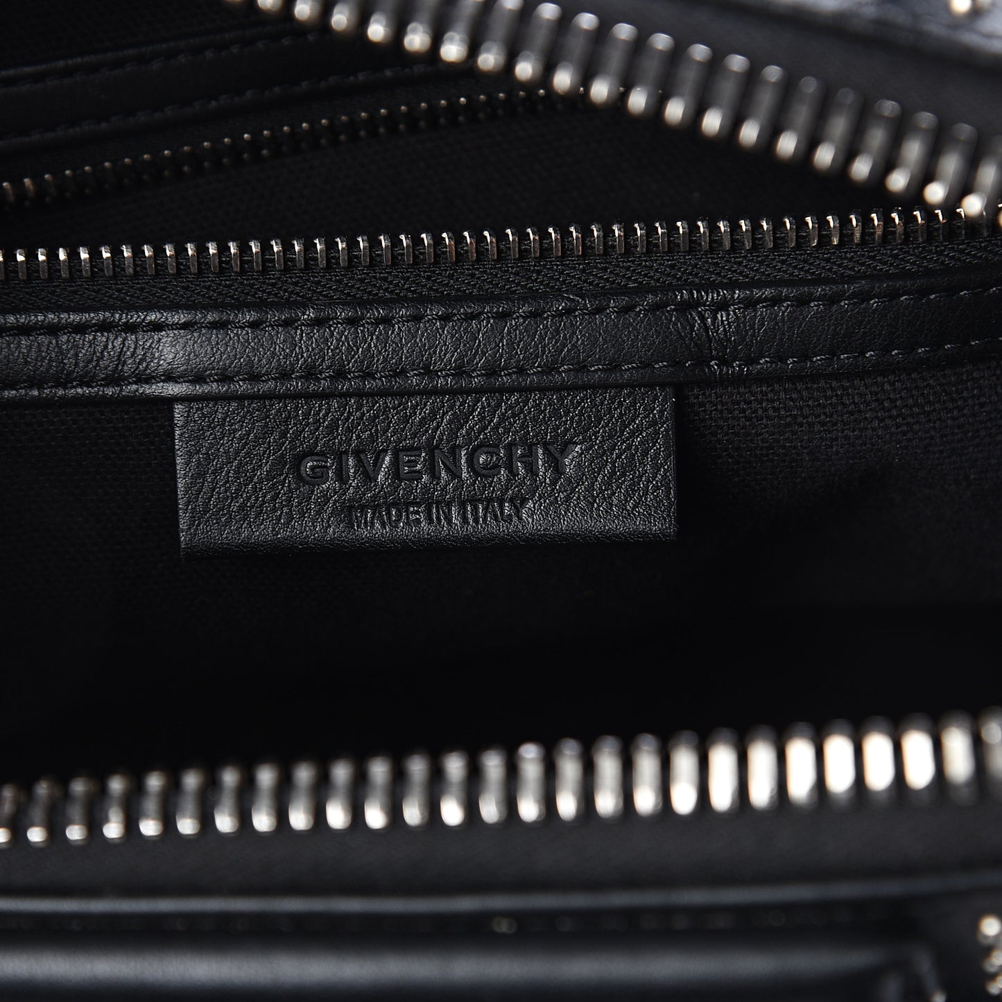 Calfskin Small Studded Antigona Black
