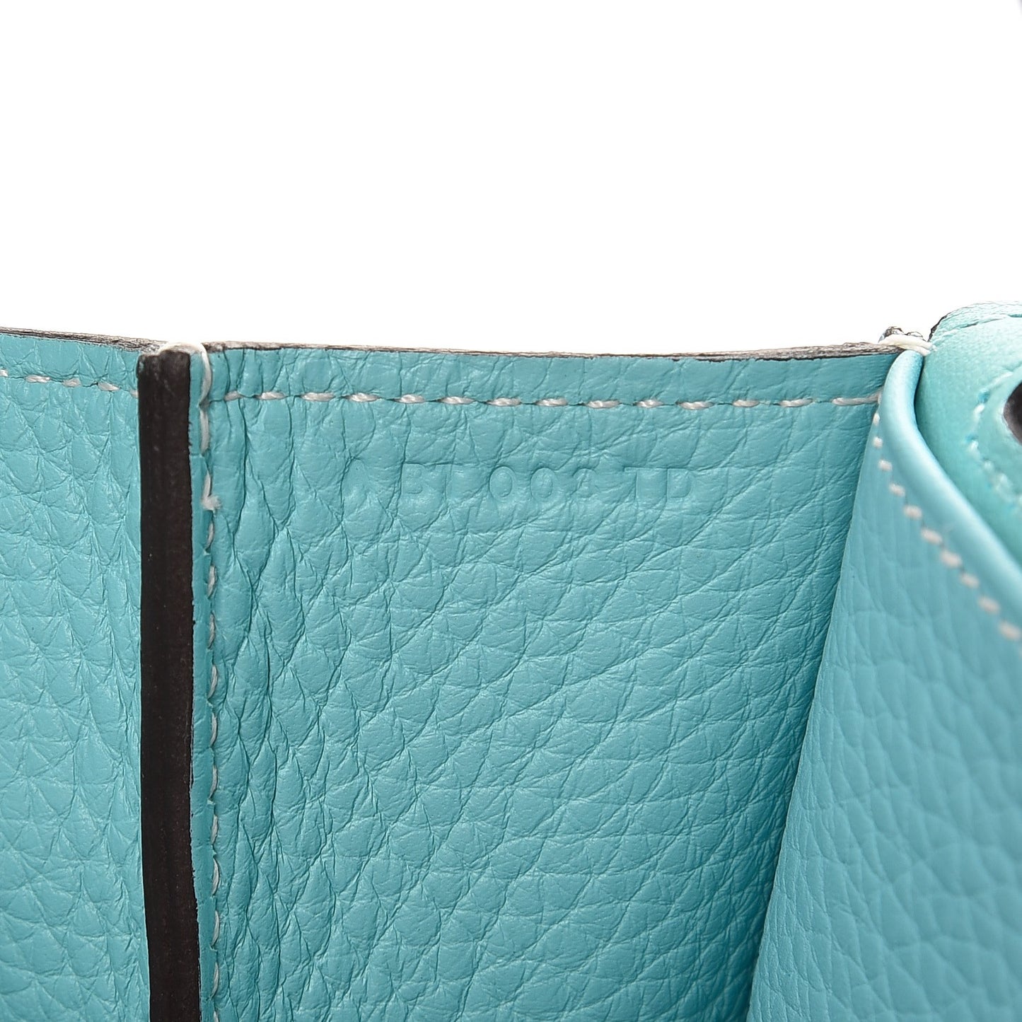 Taurillon Clemence Halzan 31 Bleu Atoll