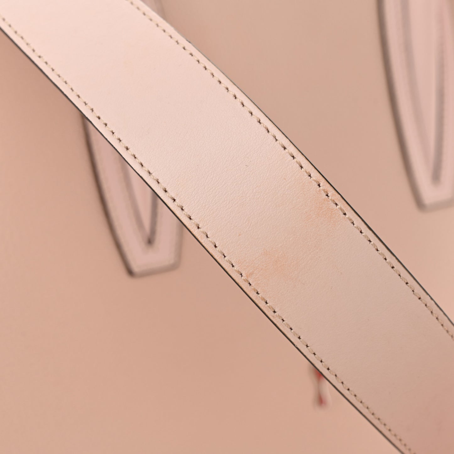 Calfskin Spikes Loubinthesky Medium Paloma Beige