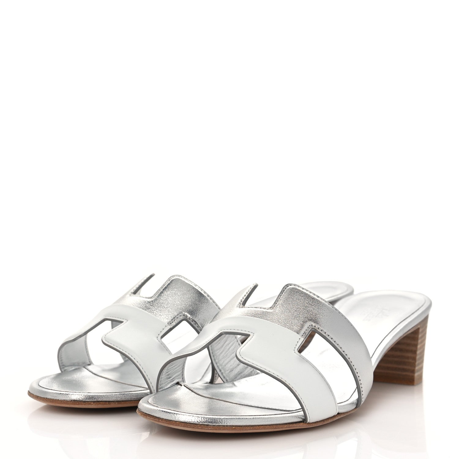 Hermes Metallic Box Nappa Oasis Sandals 38 White Gris Argente 3 of 9