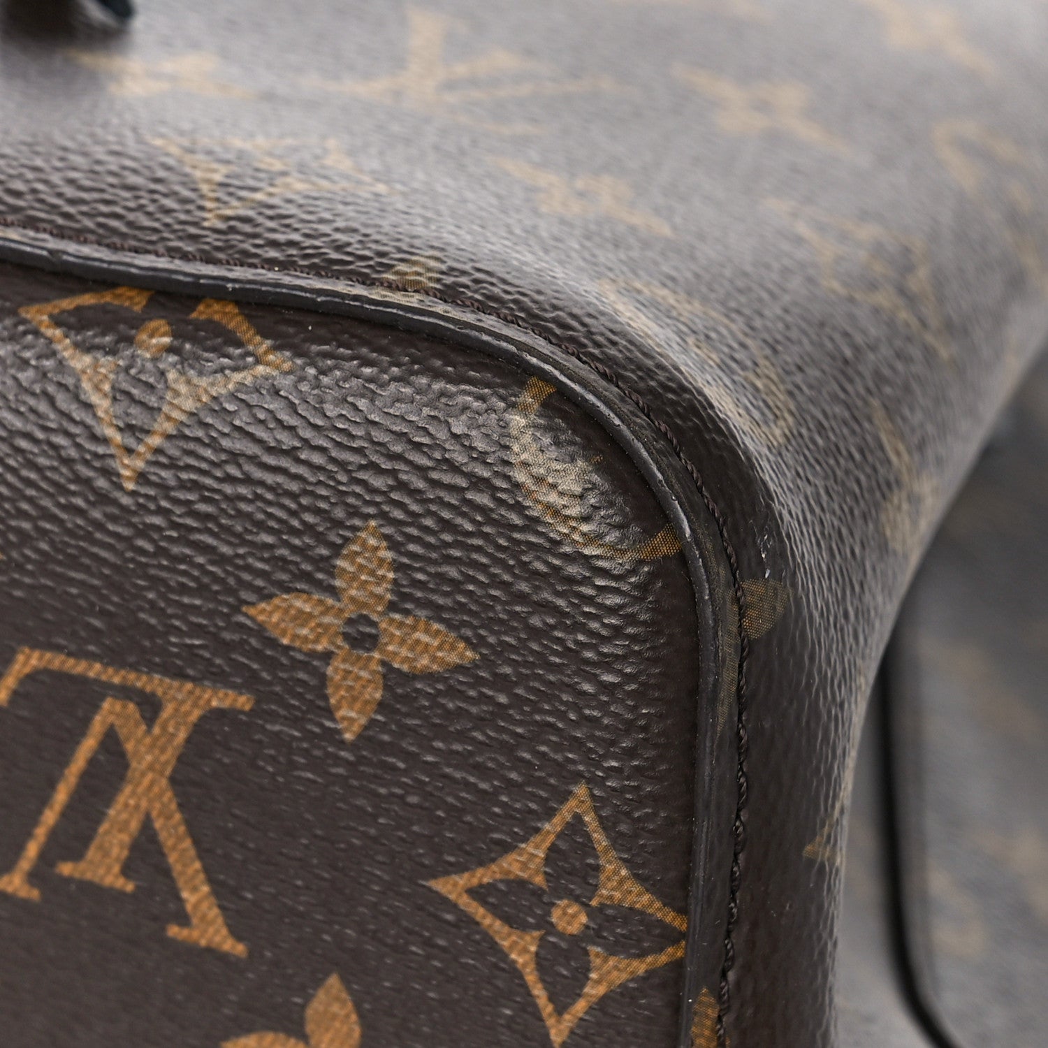 Louis Vuitton Monogram Neonoe MM Black 8 of 9