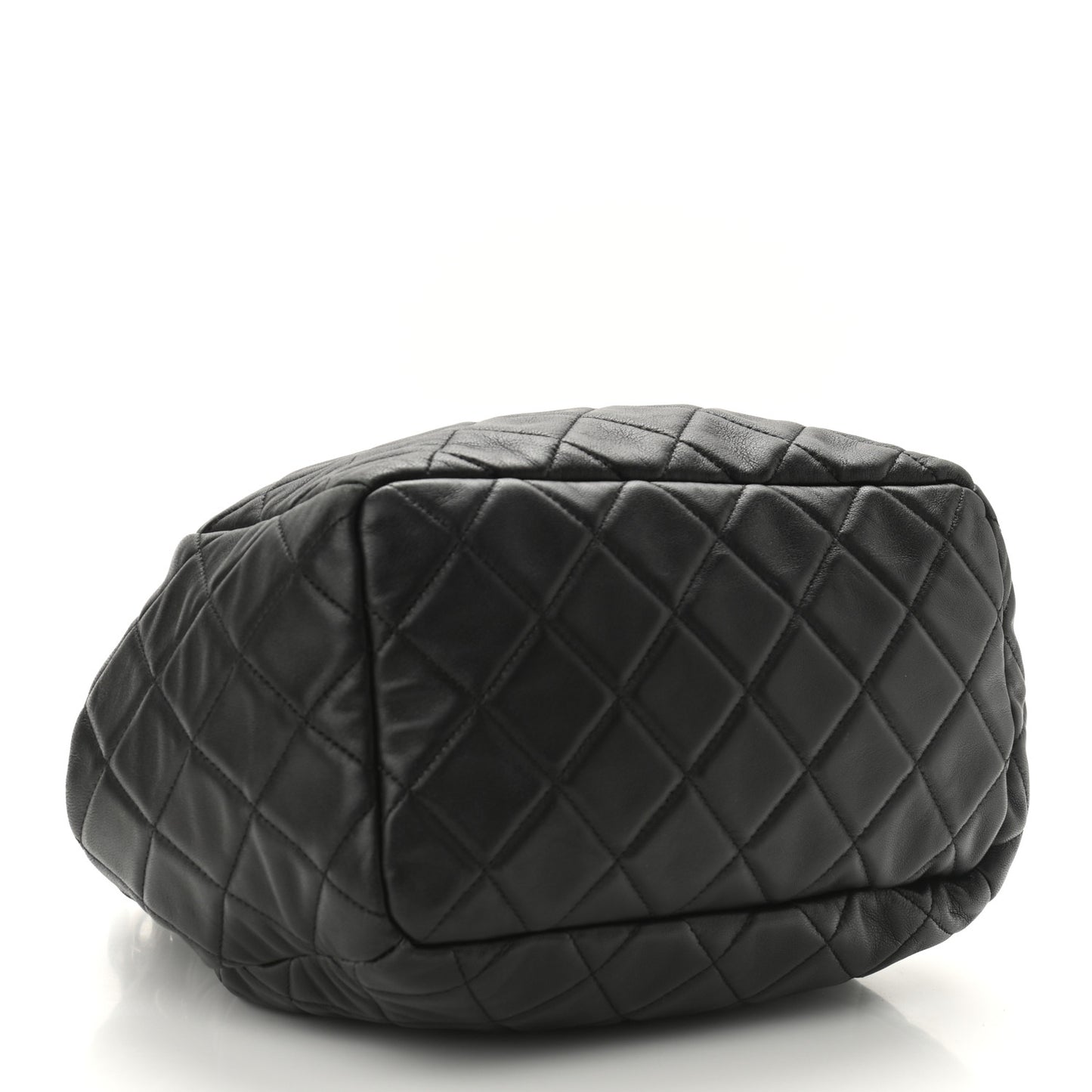 Caviar Flat Quilted CC Chain Bucket Drawstring Bag Black