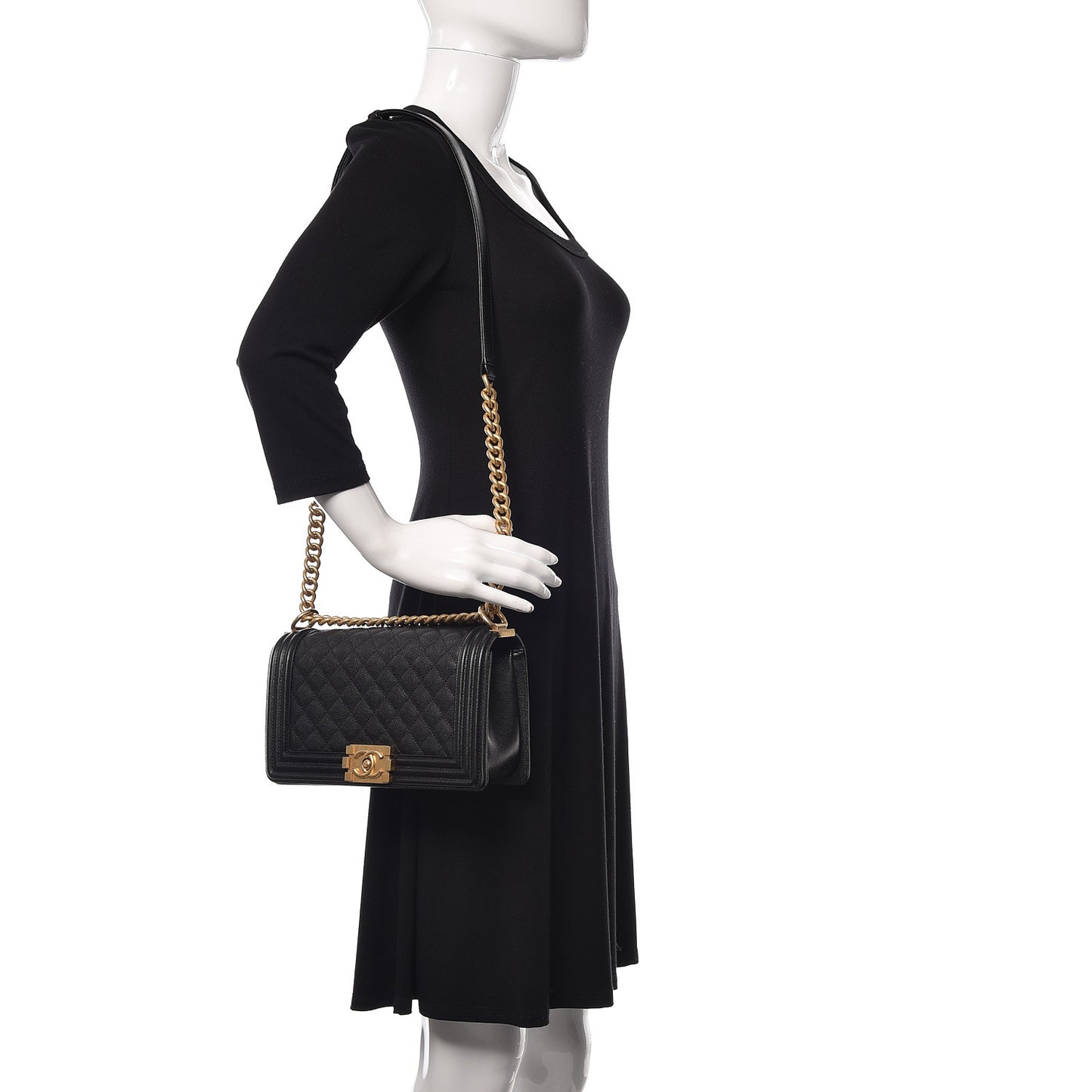 Caviar Quilted Medium Boy Flap Black