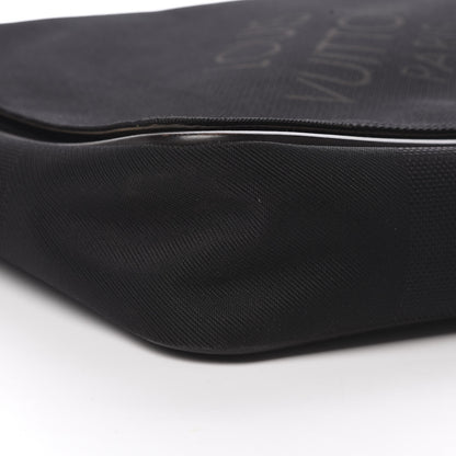 Louis Vuitton Damier Geant Messenger Bag Black 9 of 19