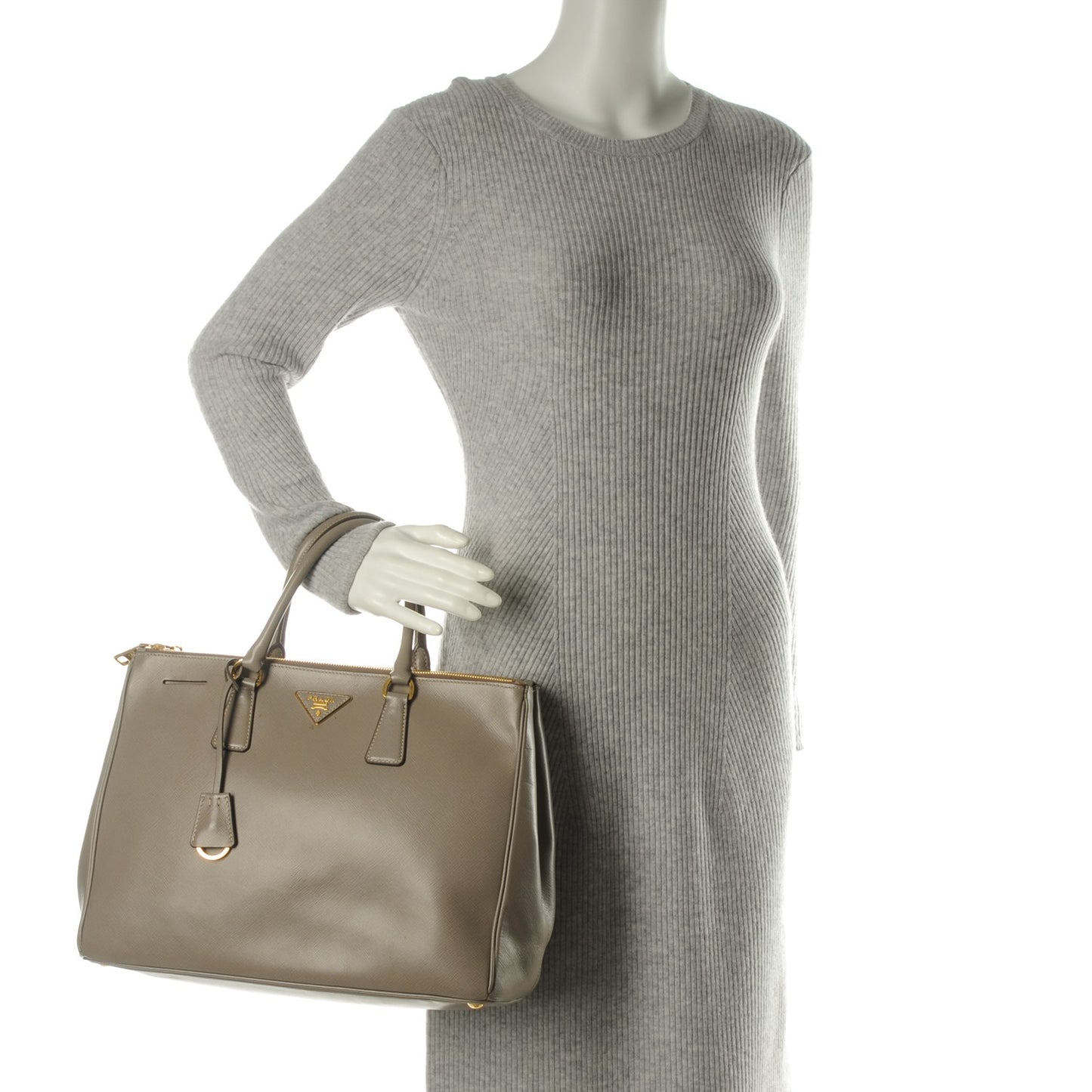 Saffiano Medium Galleria Double Zip Tote Argilla