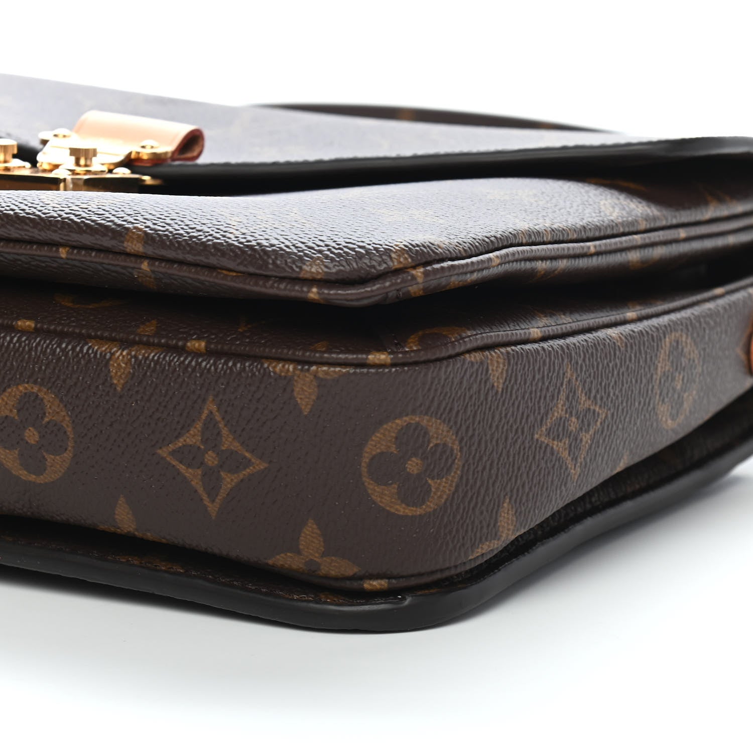 Louis Vuitton Monogram Pochette Metis 9 of 9