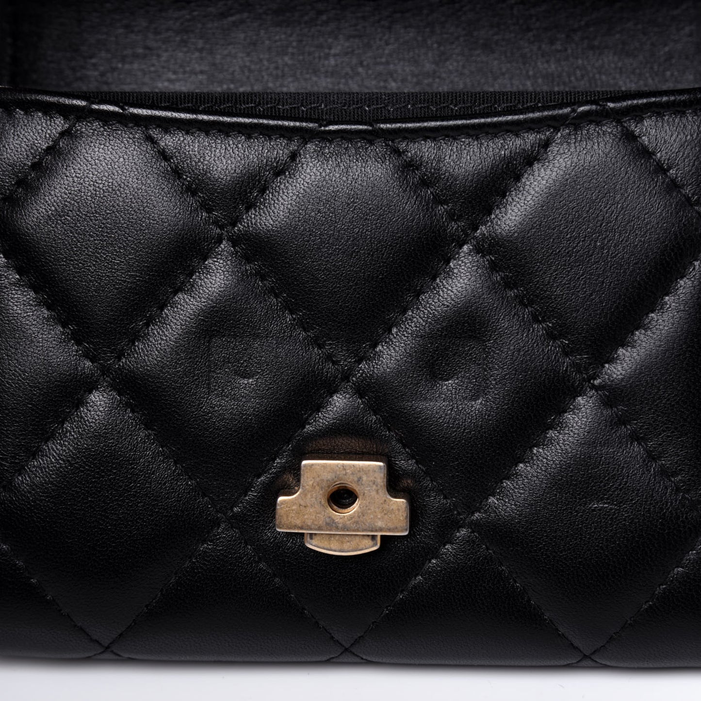 Lambskin Quilted CC Chic Flap Card Holder Black Gold