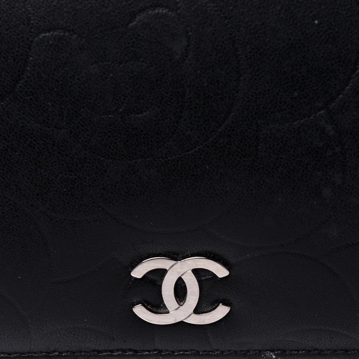 Lambskin Camellia Embossed Yen Wallet Black