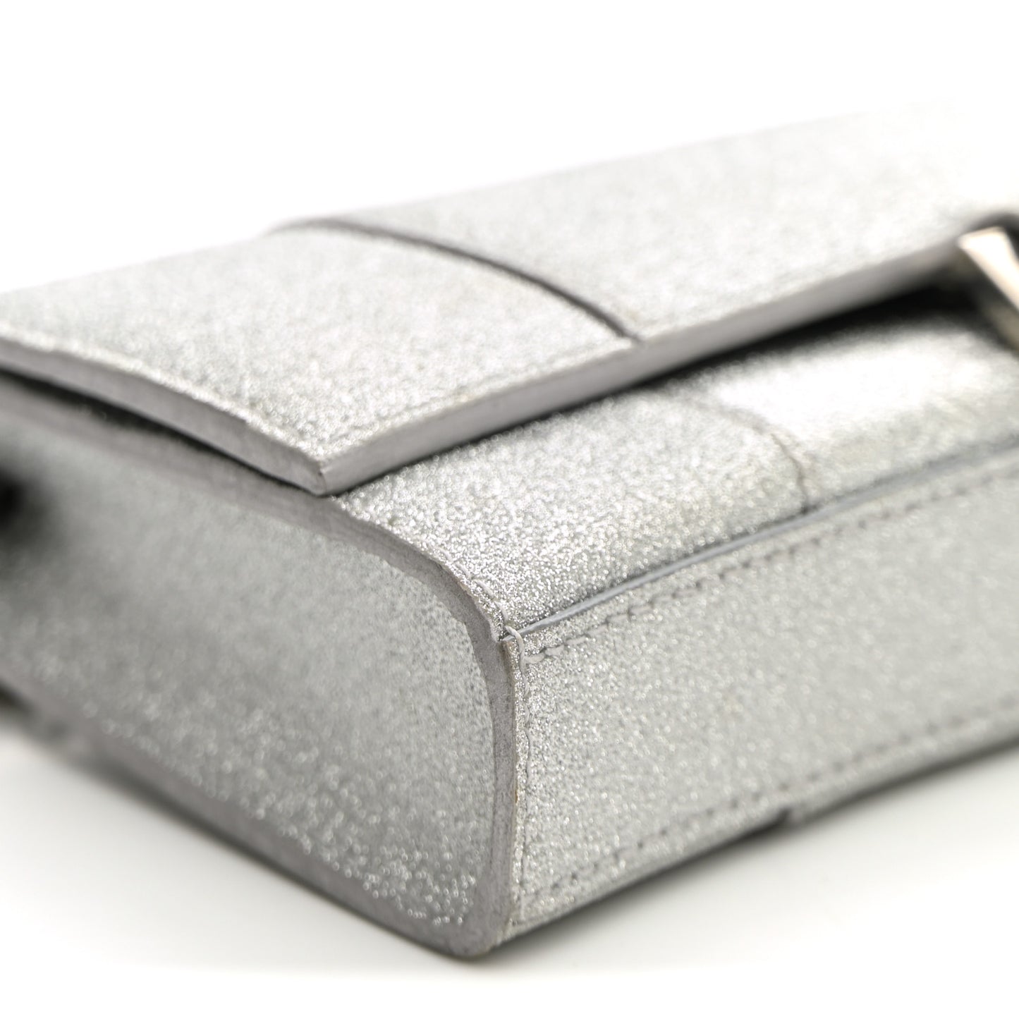 Sparkling Fabric XS Hourglass Wallet On Chain Silver