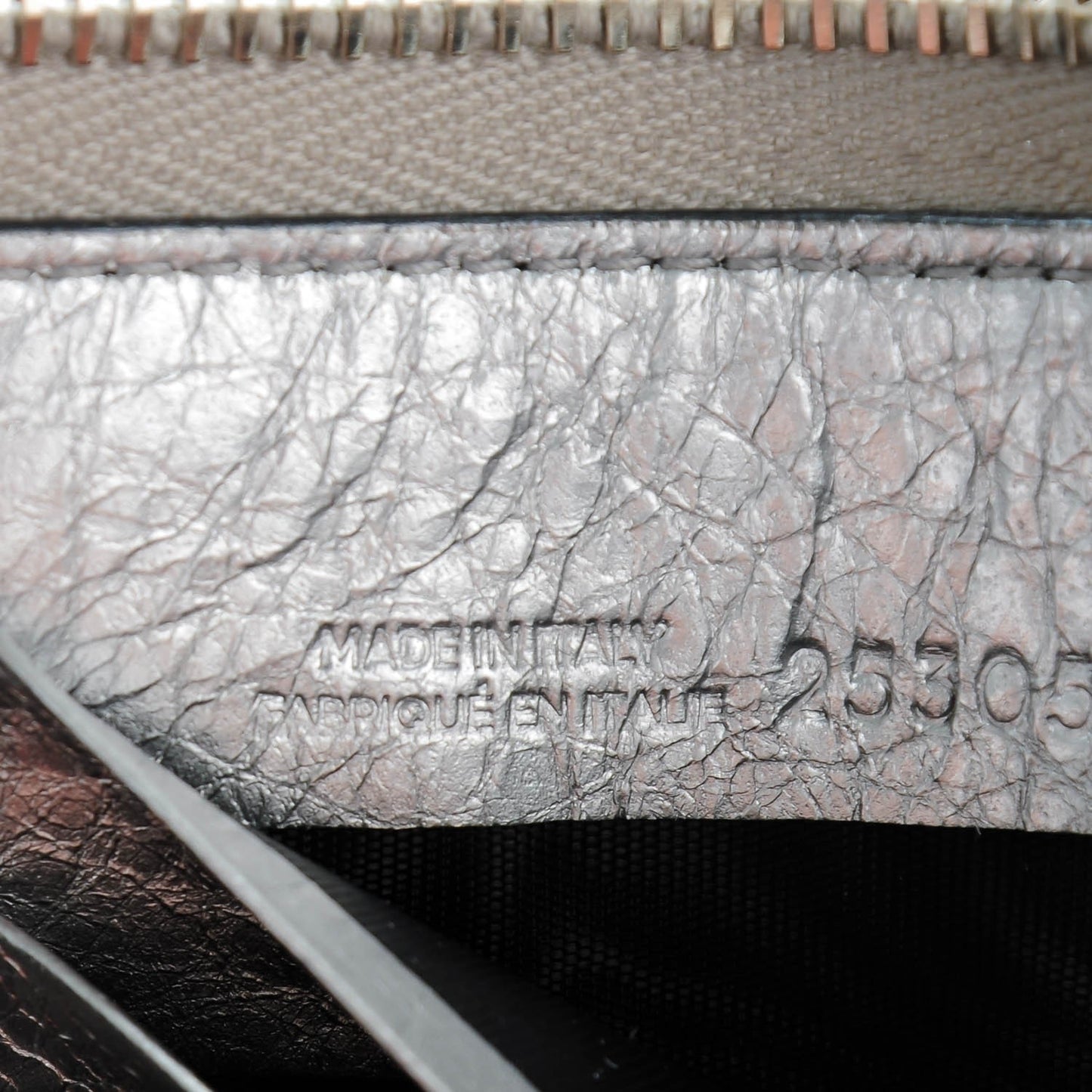 Agneau Giant 12 Silver Hardware Continental Zip Around Wallet Gris Aluminum