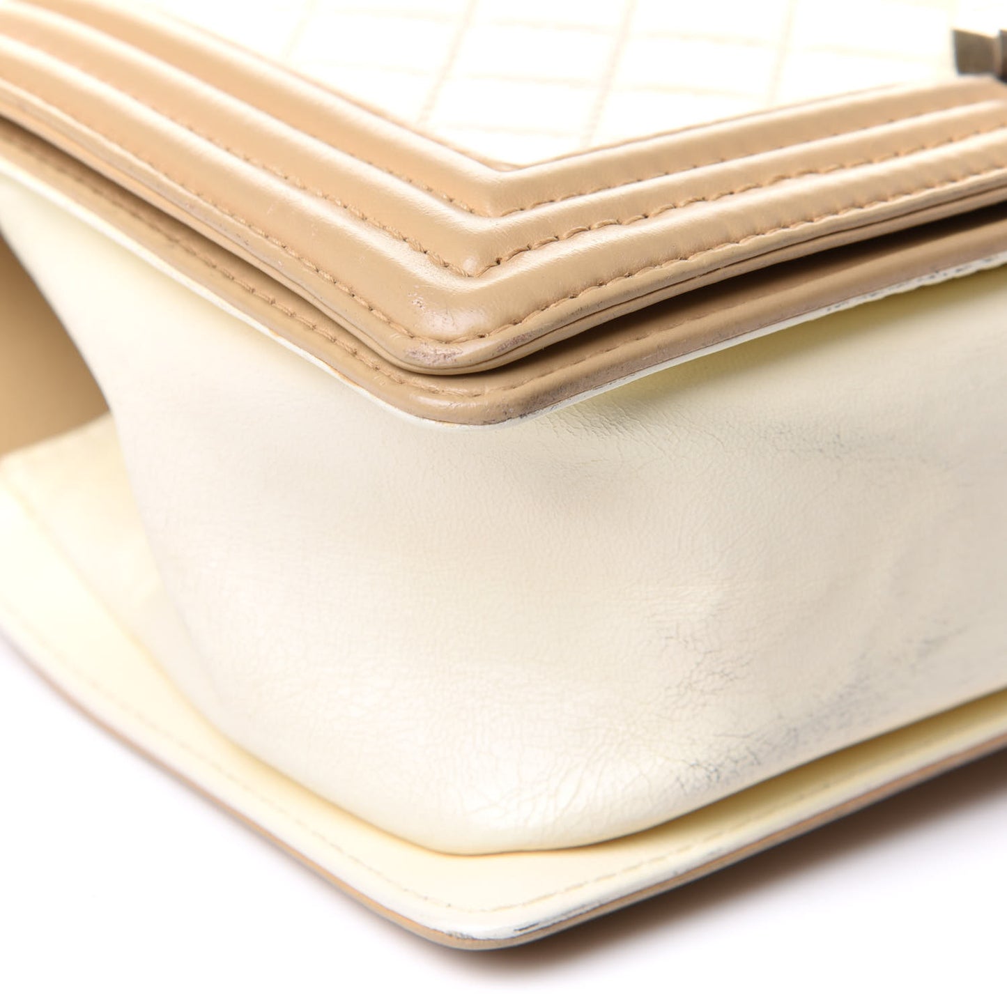 Lambskin Quilted Medium Boy Flap Ivory Havana Beige