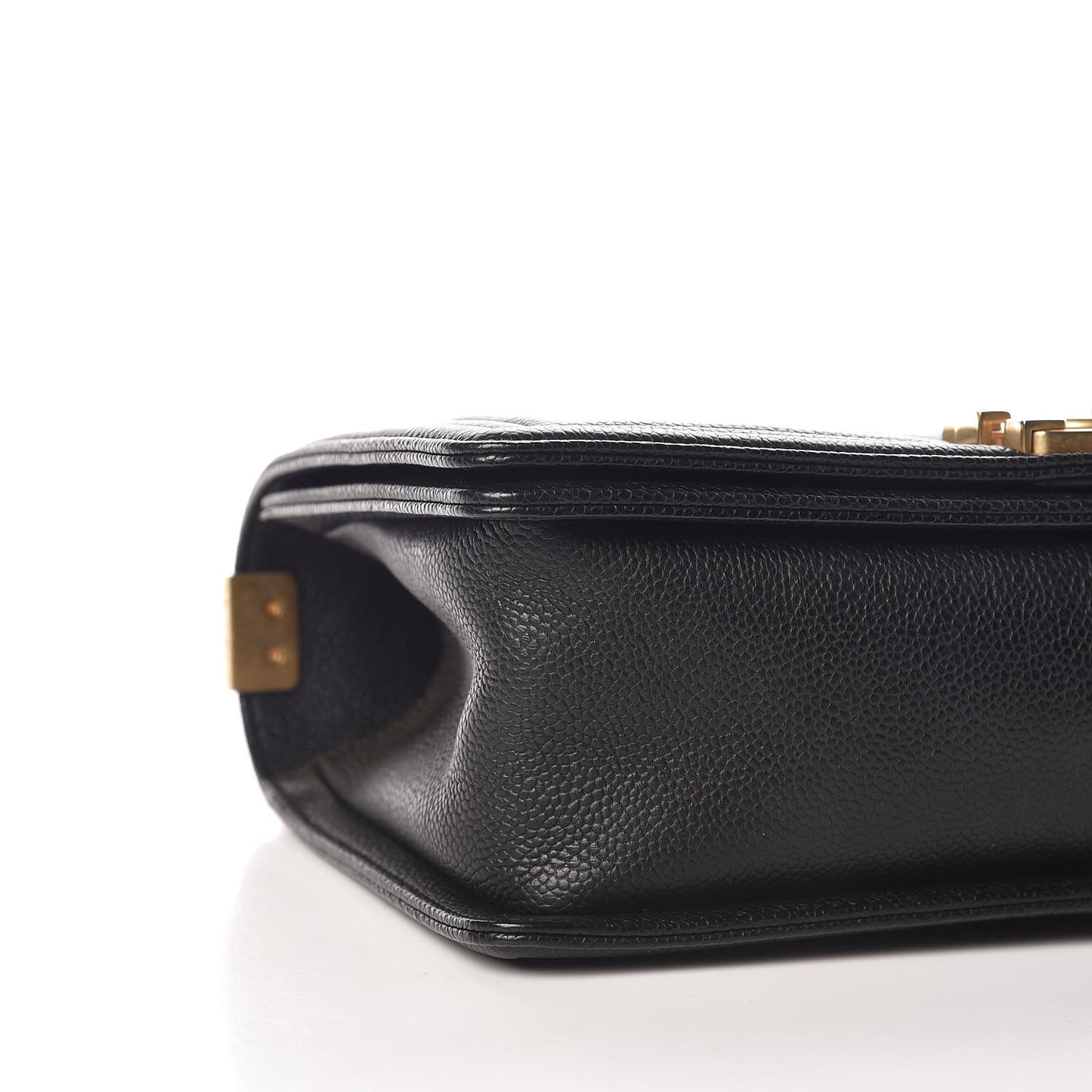 Caviar Quilted Medium Boy Flap Black