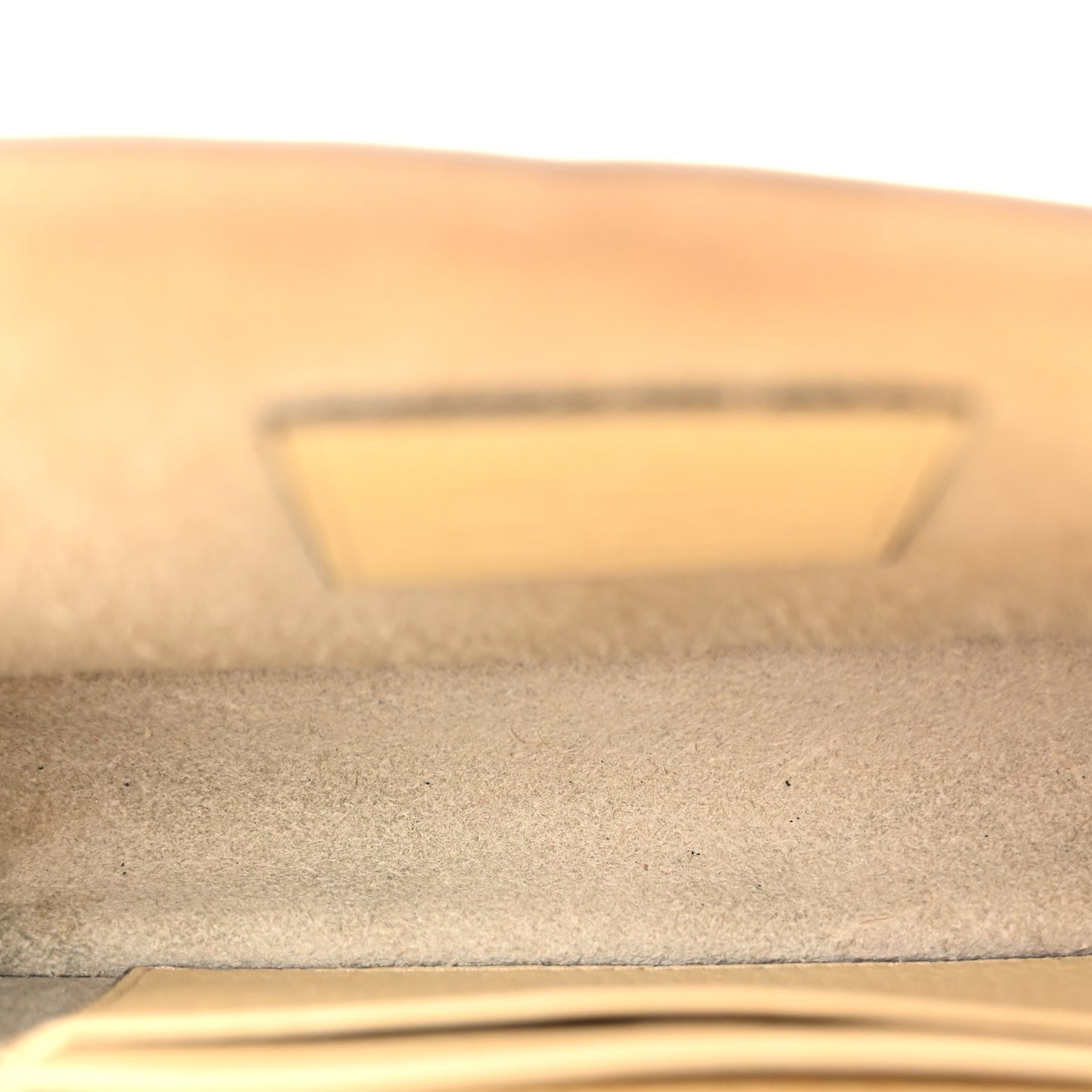 Vitello Rockstud Envelope Wallet on Chain Ivory