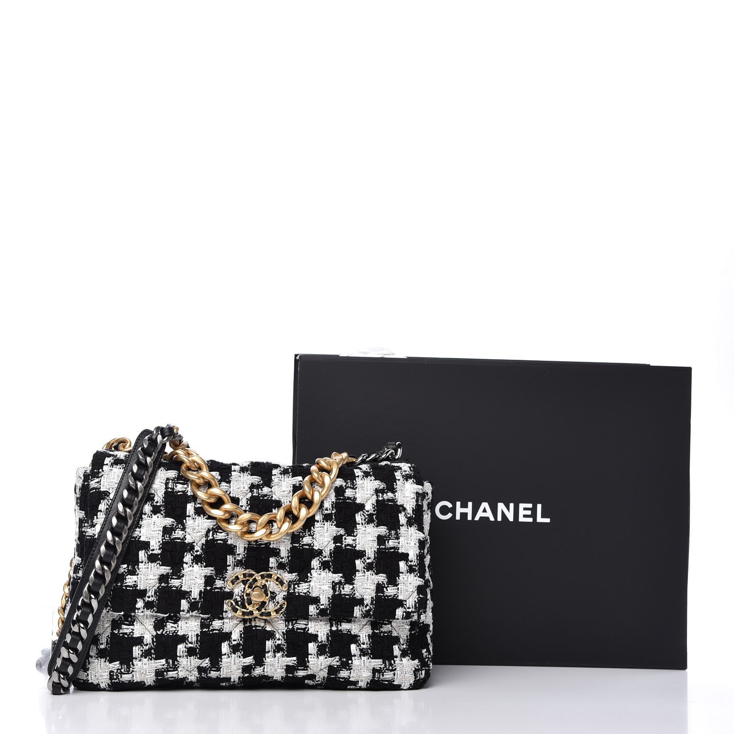 Chanel Tweed Quilted Large 19 Flap Black Ecru White 10 of 10