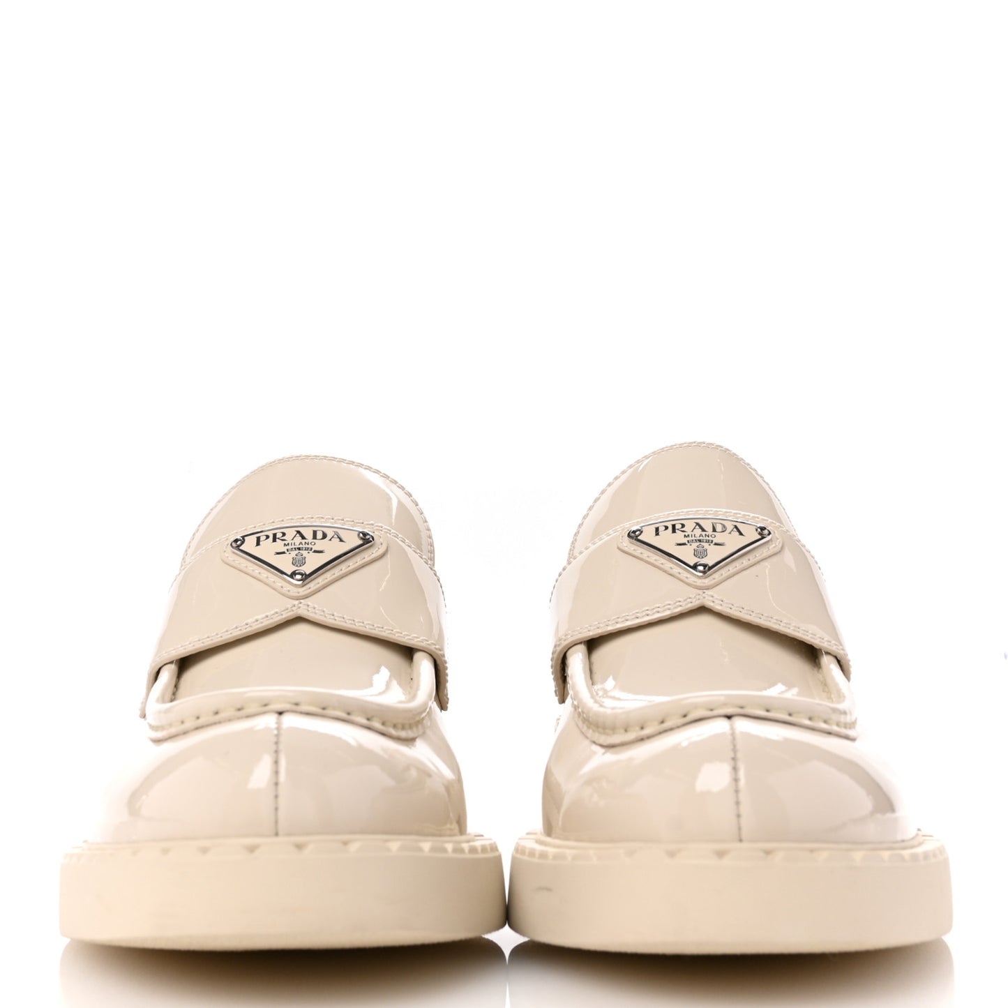 Vernice Metal Triangle Logo 50mm Loafers 39.5 Avorio