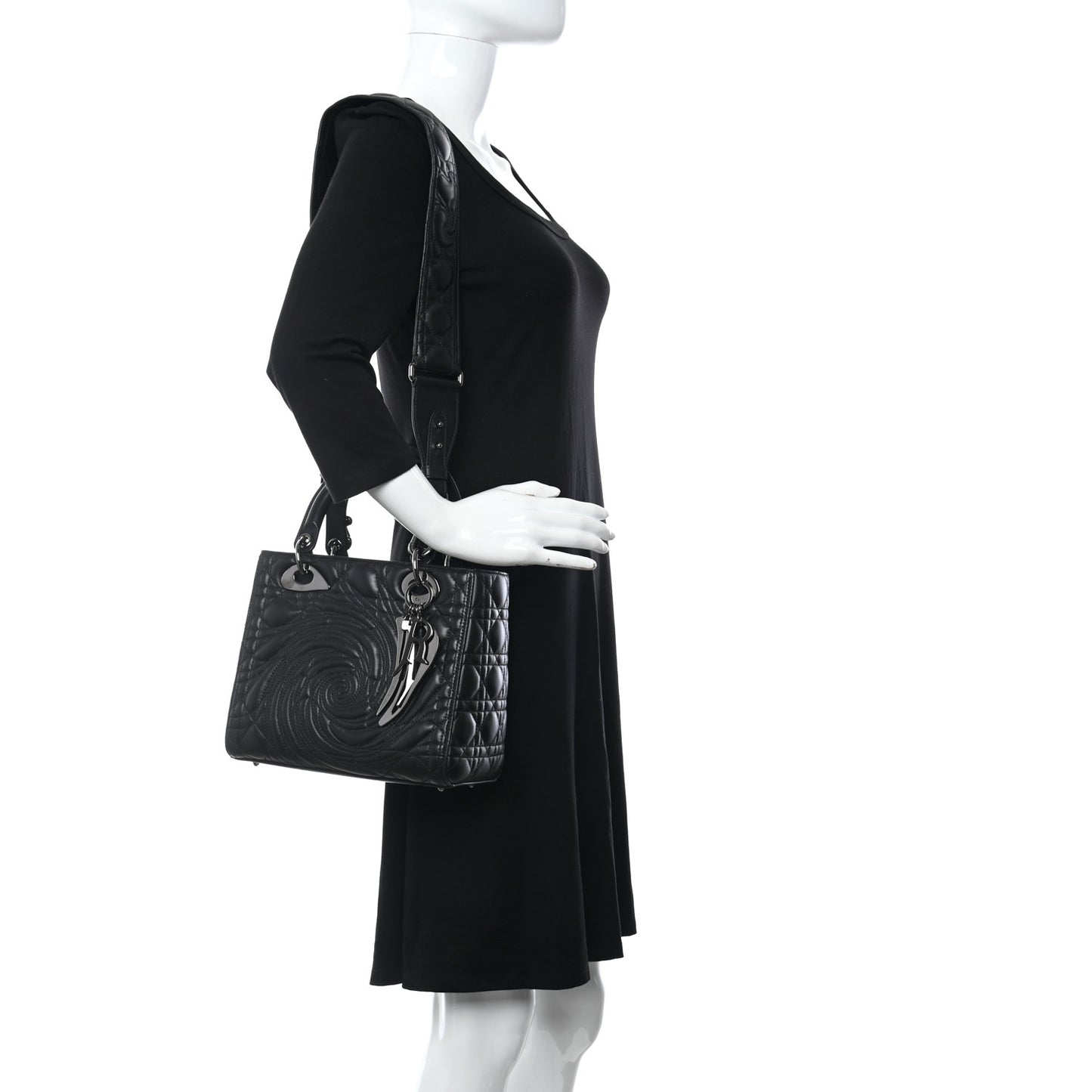 Lambskin Cannage Embossed Medium Recycle Group Lady Dior Art 5 Black