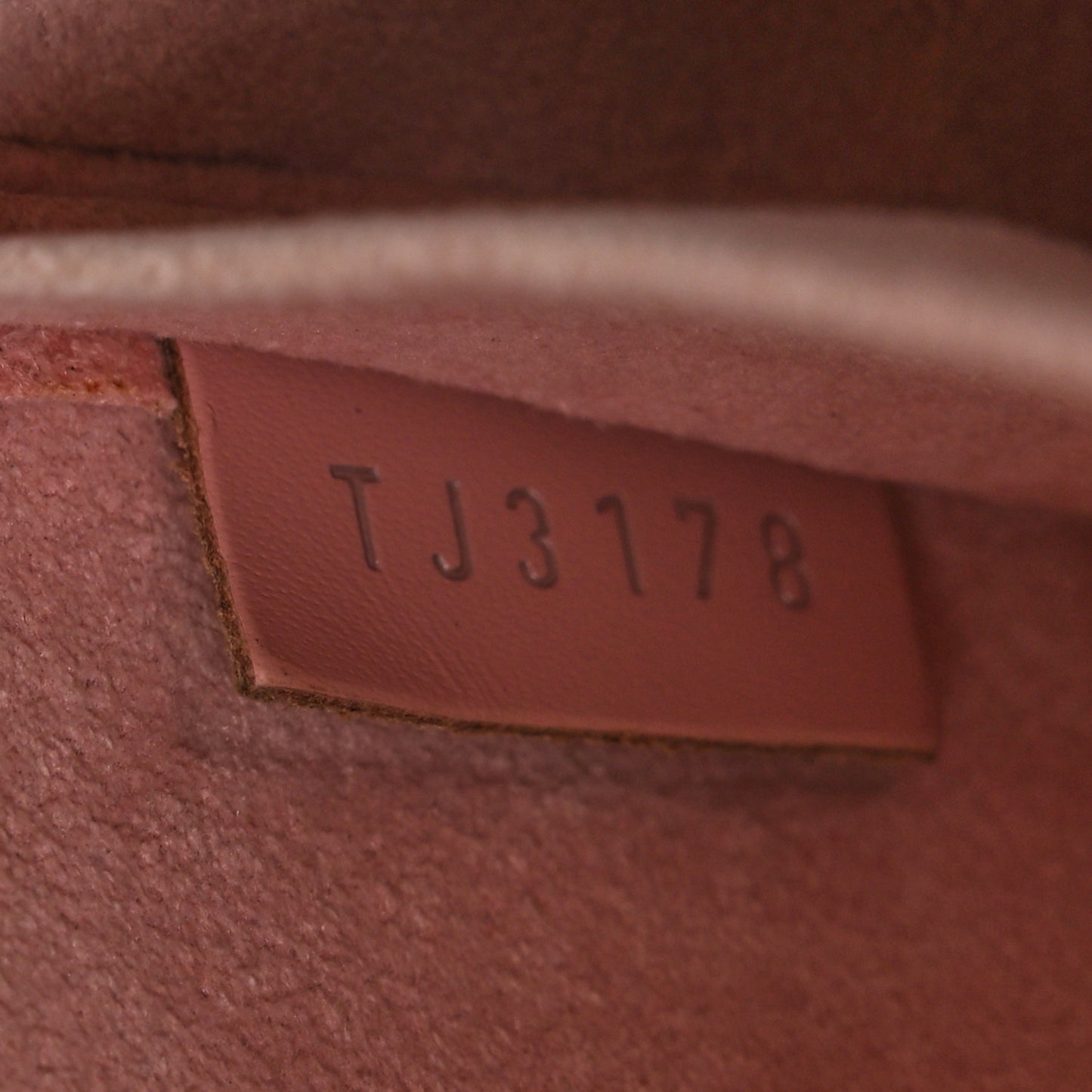 Epi Pochette Felicie Rose Ballerine