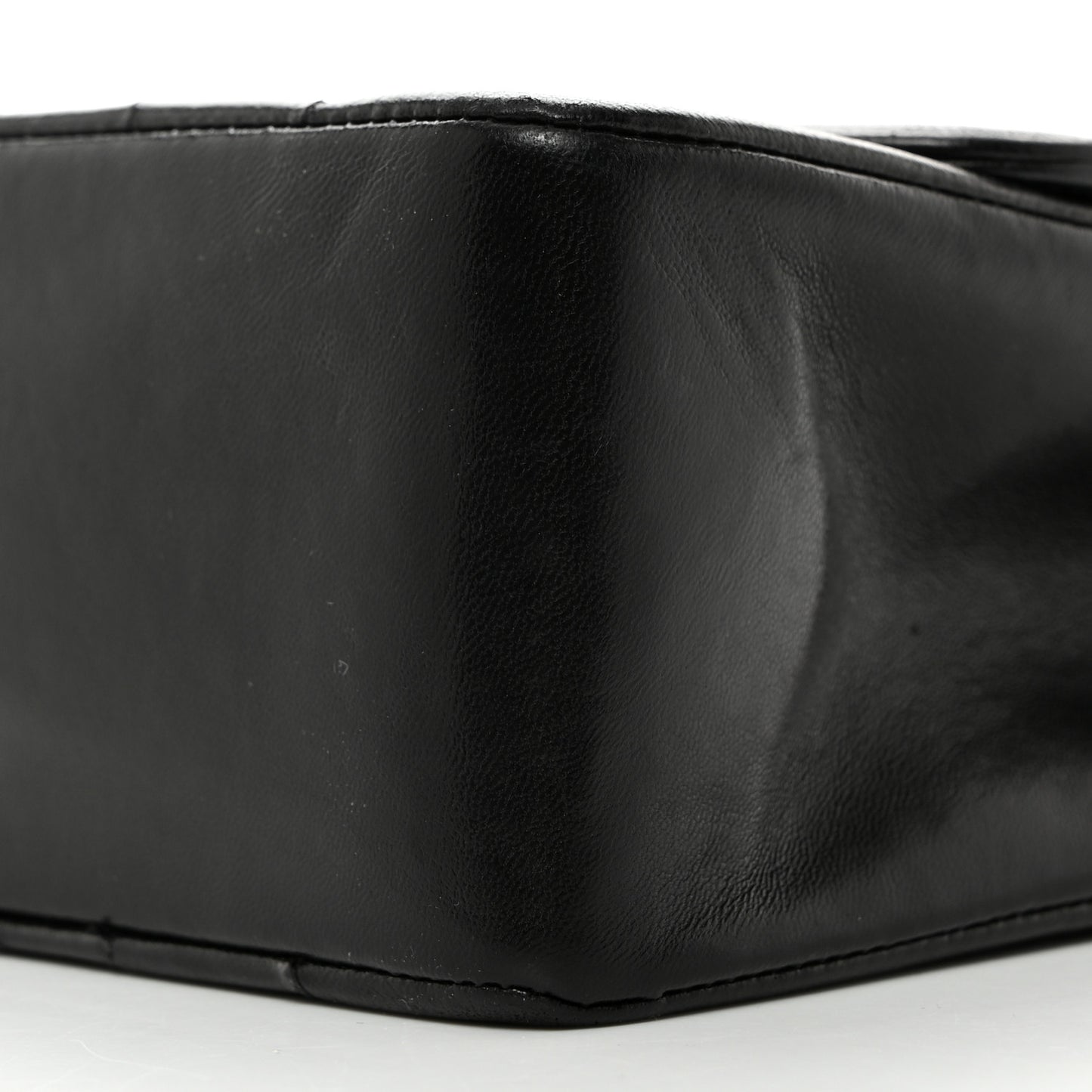 Lambskin Quilted Medium Single Flap Black