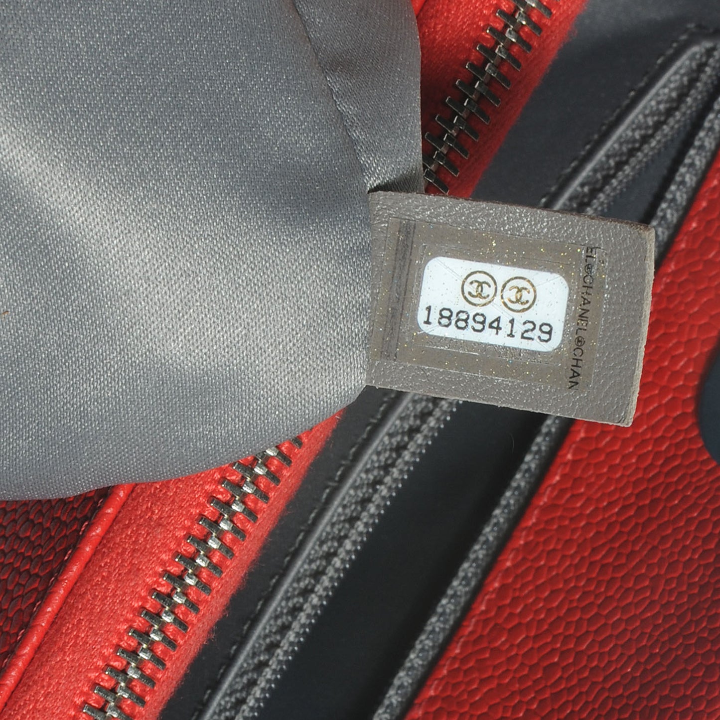 Caviar Grand Shopping Tote GST Red