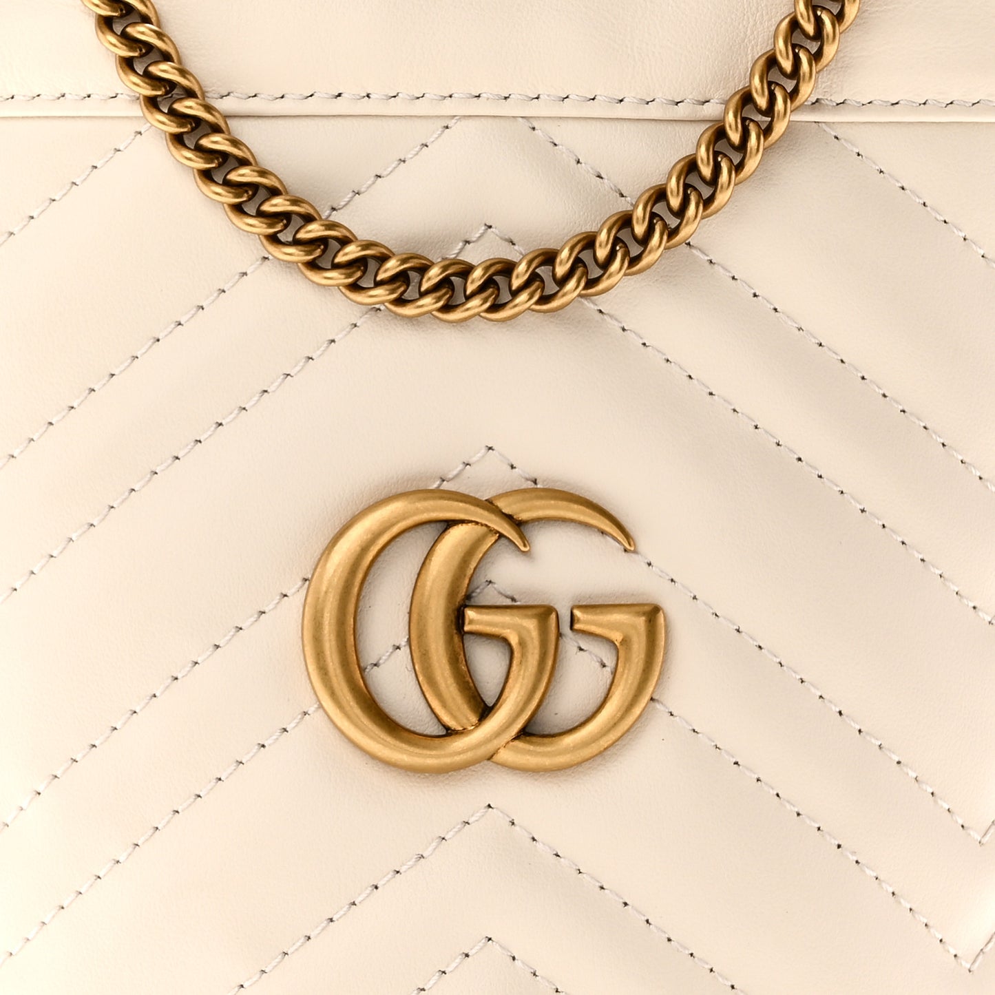 Calfskin Matelasse Mini GG Marmont 2.0 Bucket Bag White