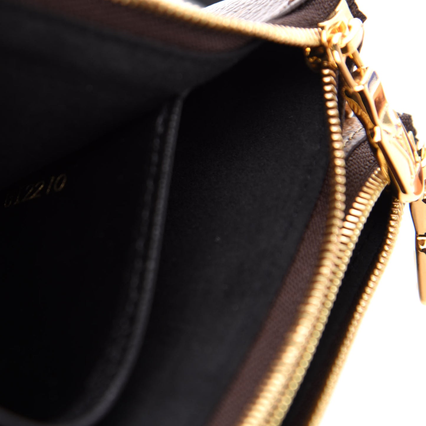 Reverse Monogram Giant Double Zip Pochette