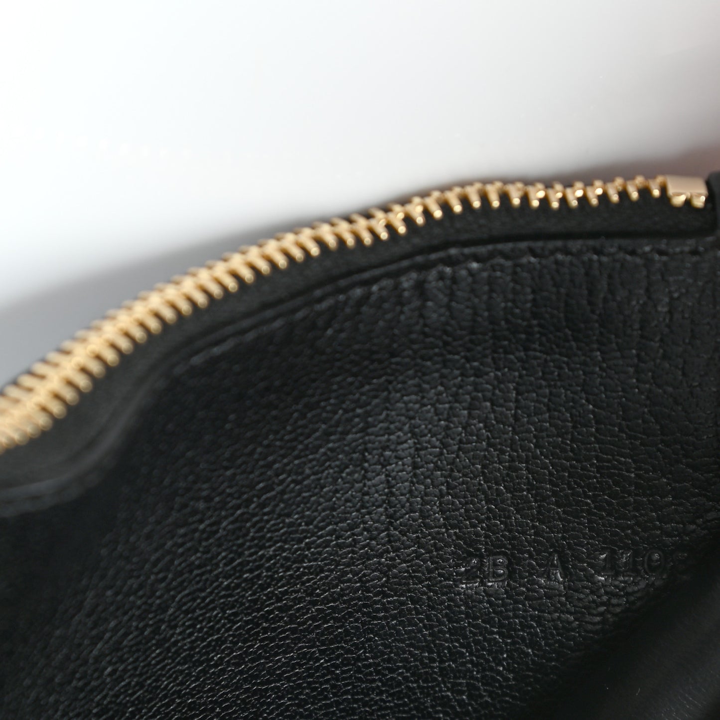 Calfskin GV3 Wristlet Zip Card Holder Black Grey