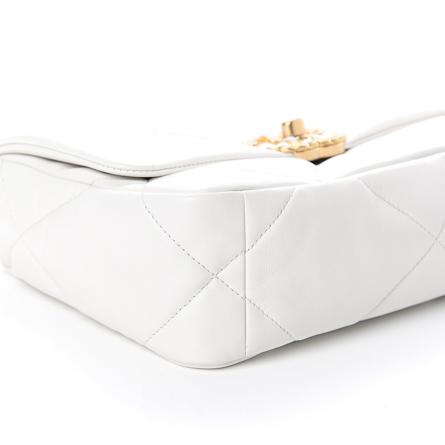 Goatskin Quilted Medium 19 Flap White