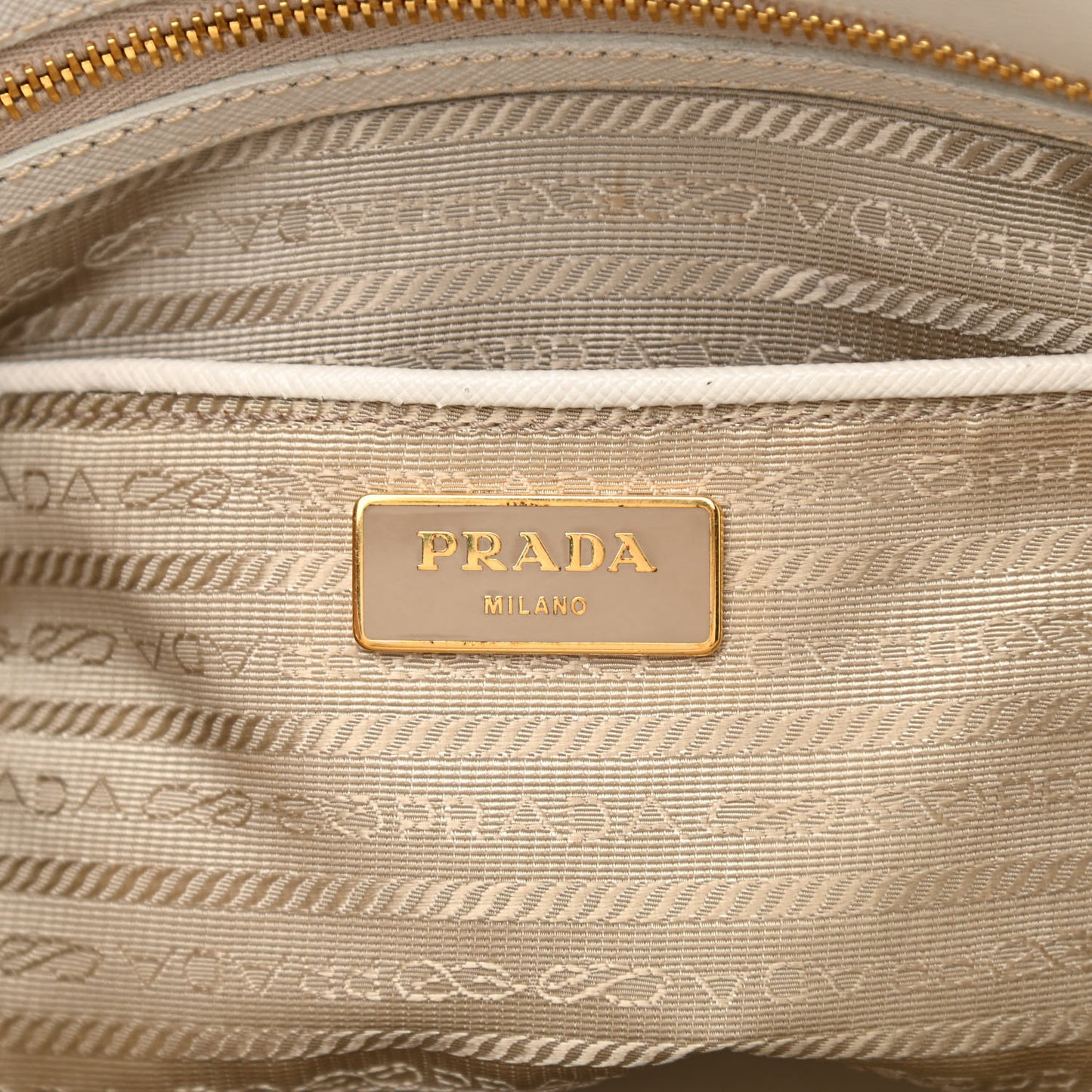 Saffiano Lux Large Galleria Double Zip Tote Talco