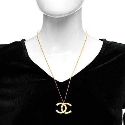Chanel Metal CC Paris Button Necklace Gold 2 of 5