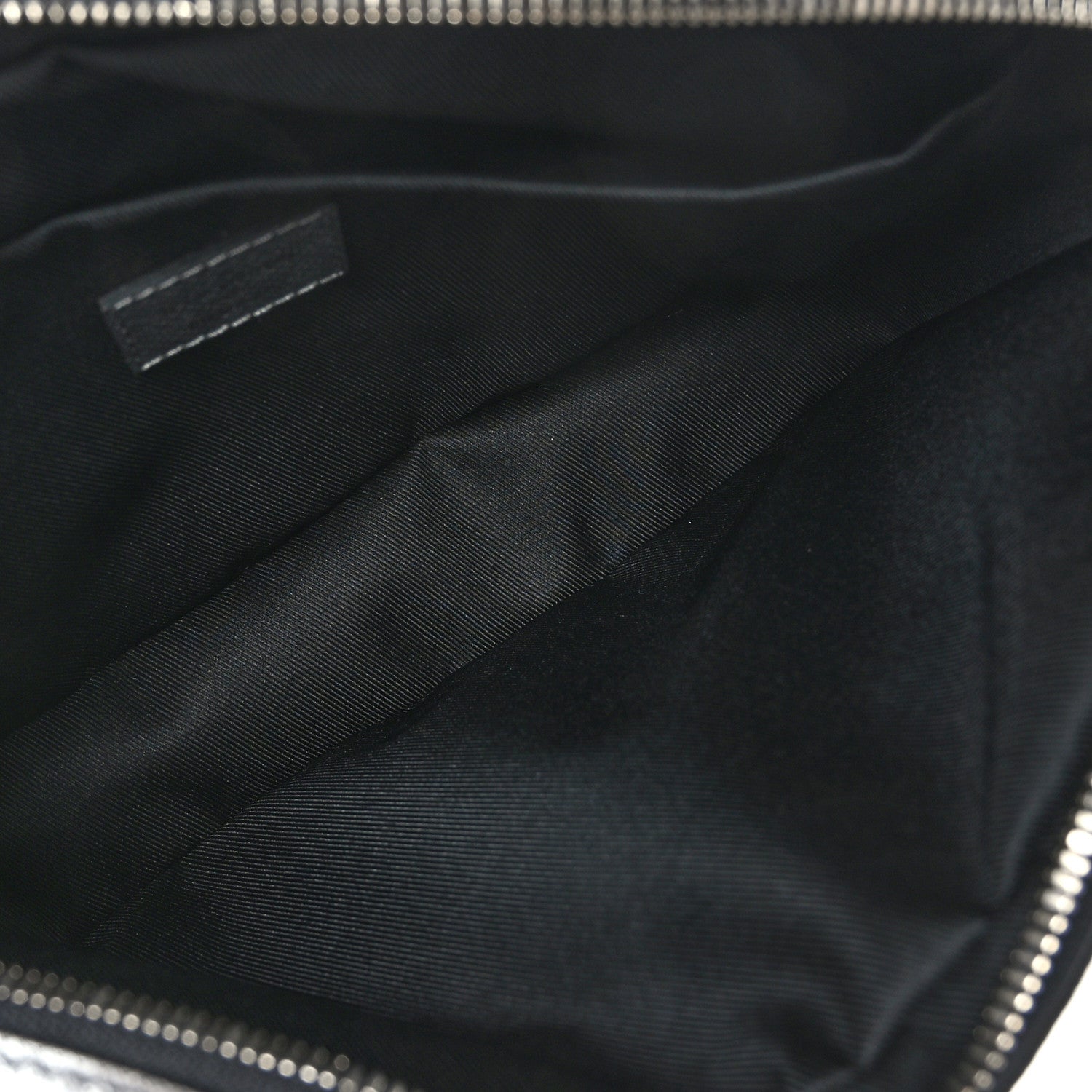 Louis Vuitton Taigarama Outdoor Messenger Gunmetal 6 of 9