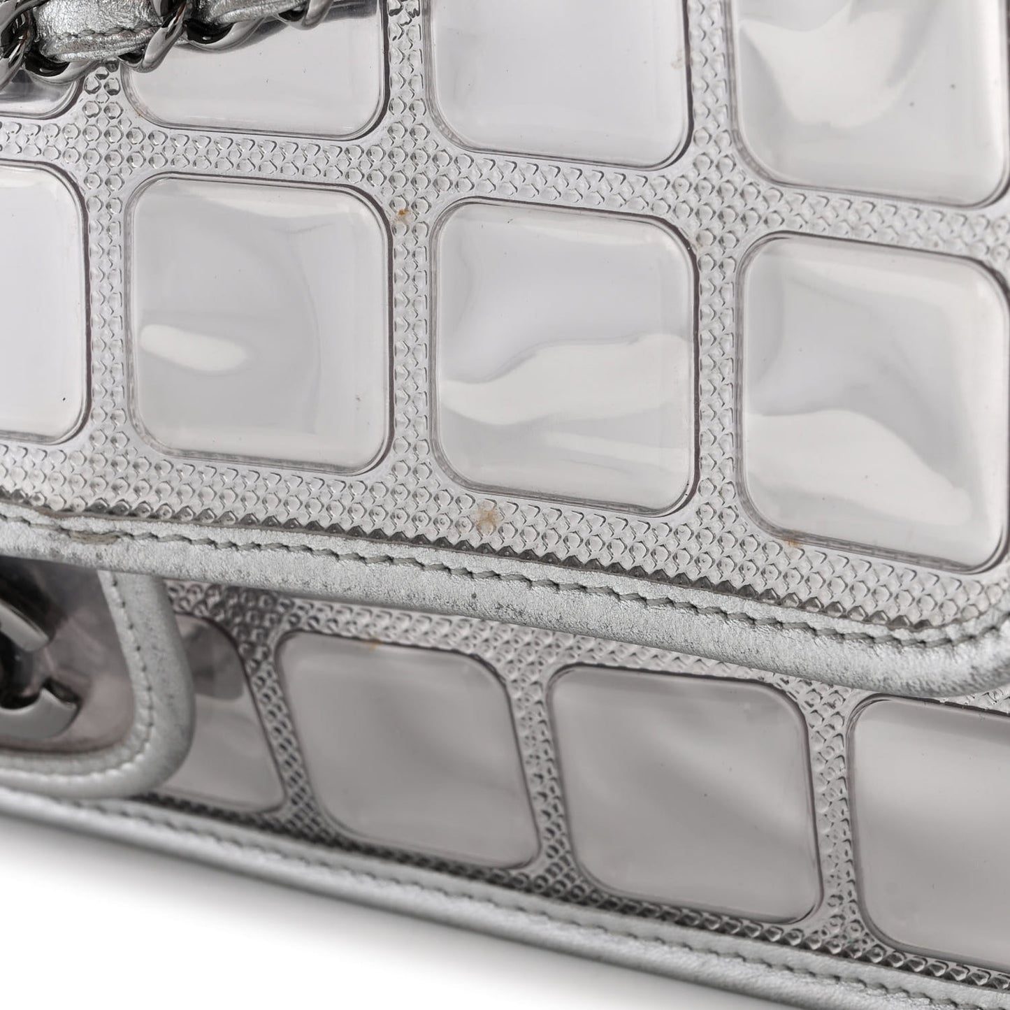 Vinyl Large Ice Cube Flap Silver