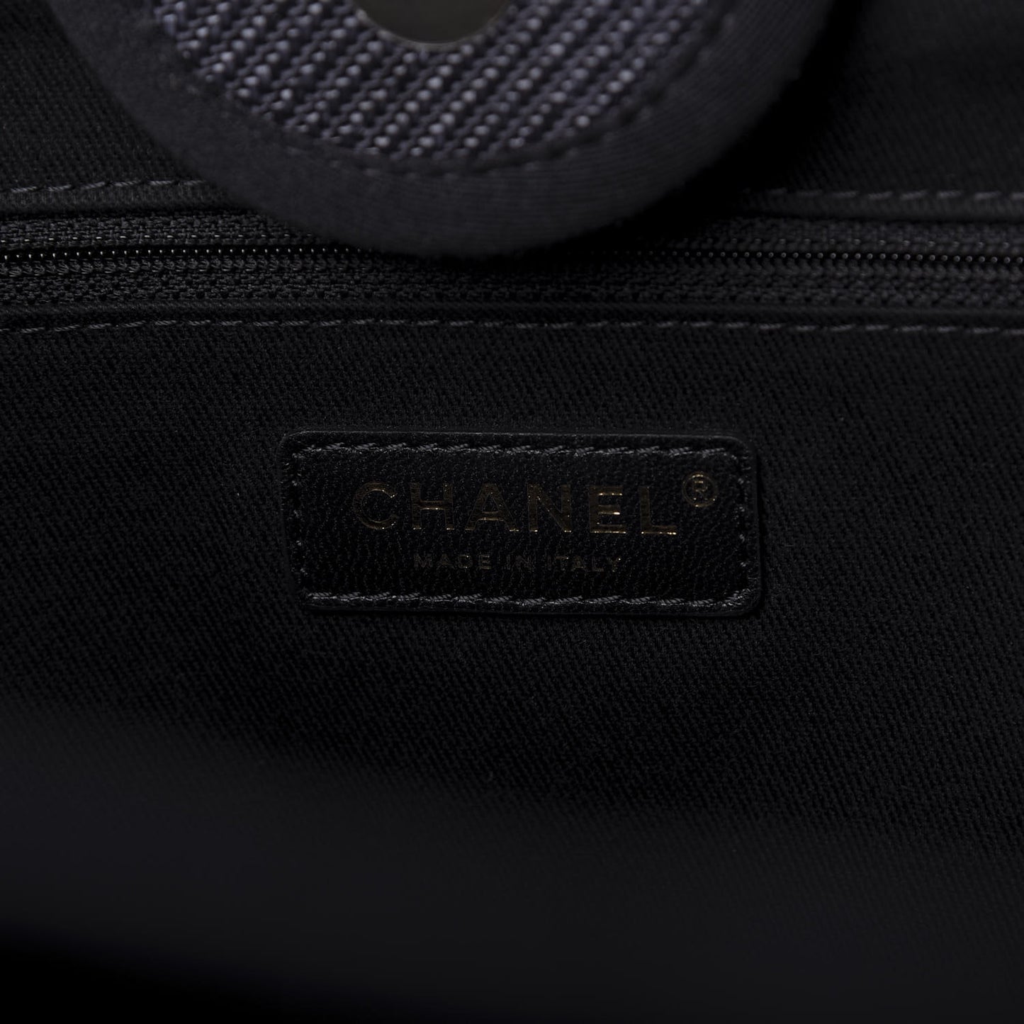 Mixed Fibers Calfskin Medium Deauville Tote Black